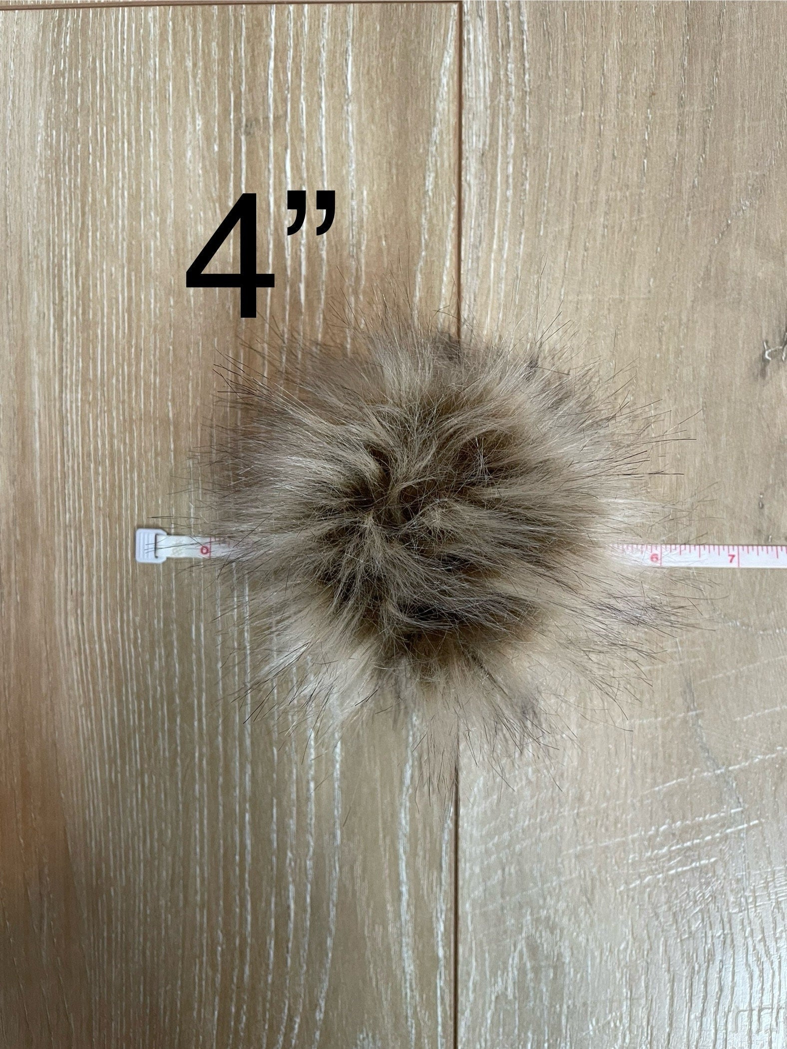 Alpaca faux fur pom pom