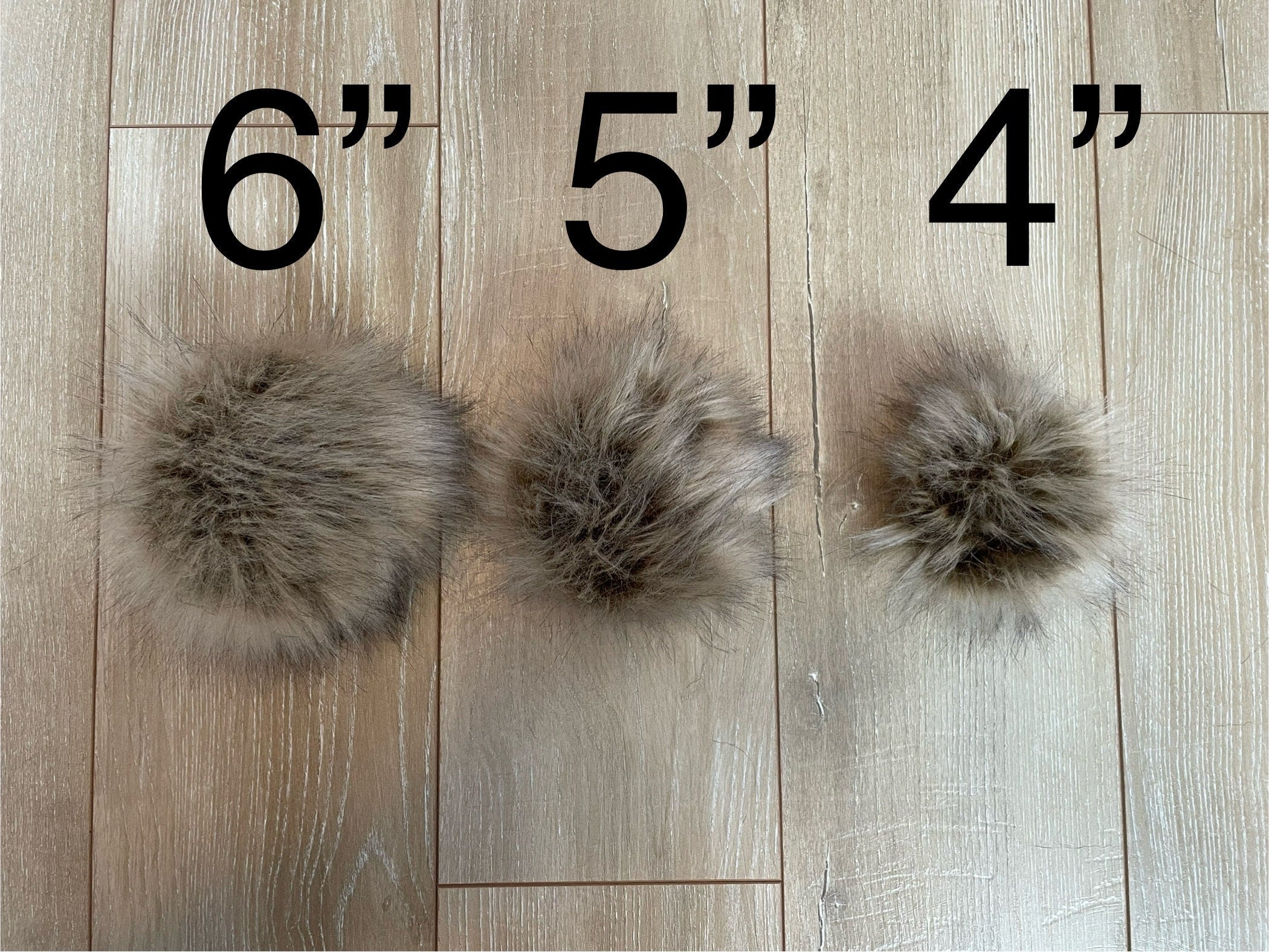 Alpaca faux fur pom pom