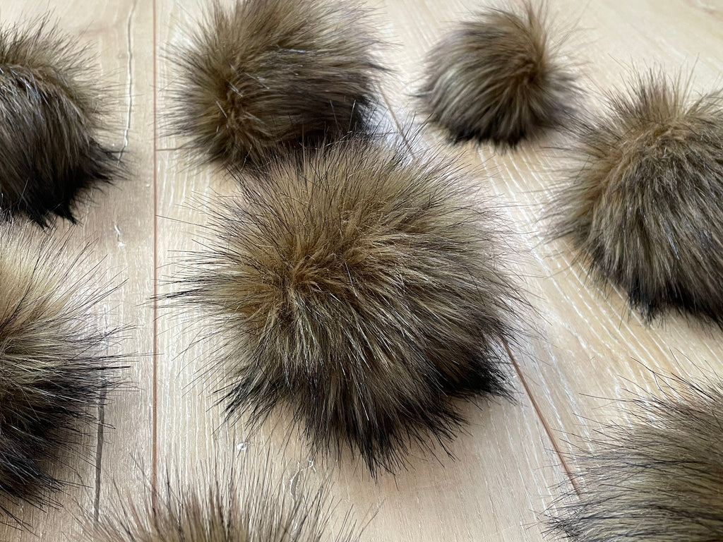 Coffee cake faux fur pom pom