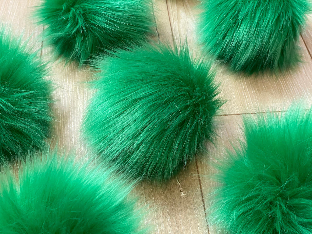 Kelly green Pom