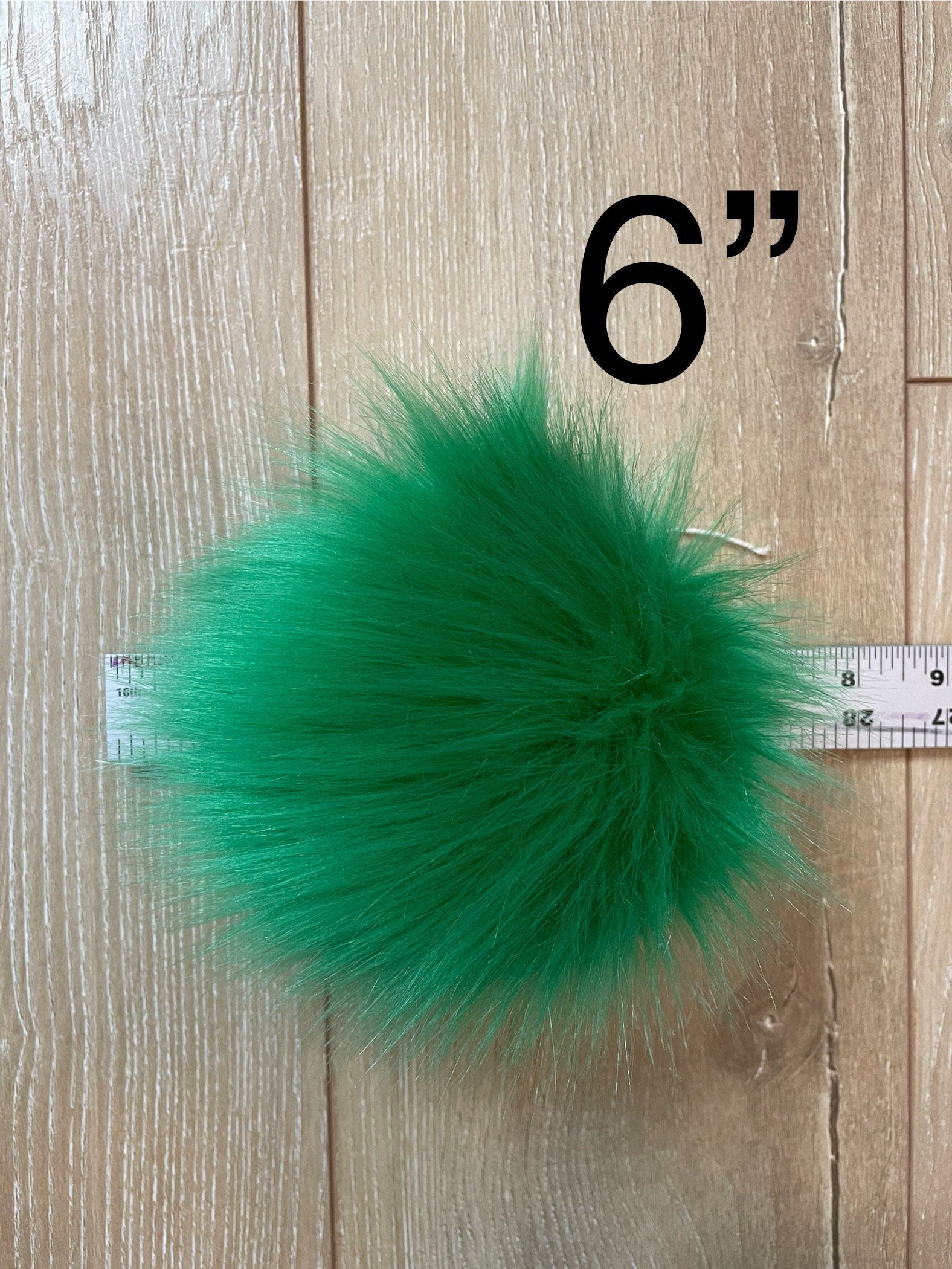 Kelly green Pom