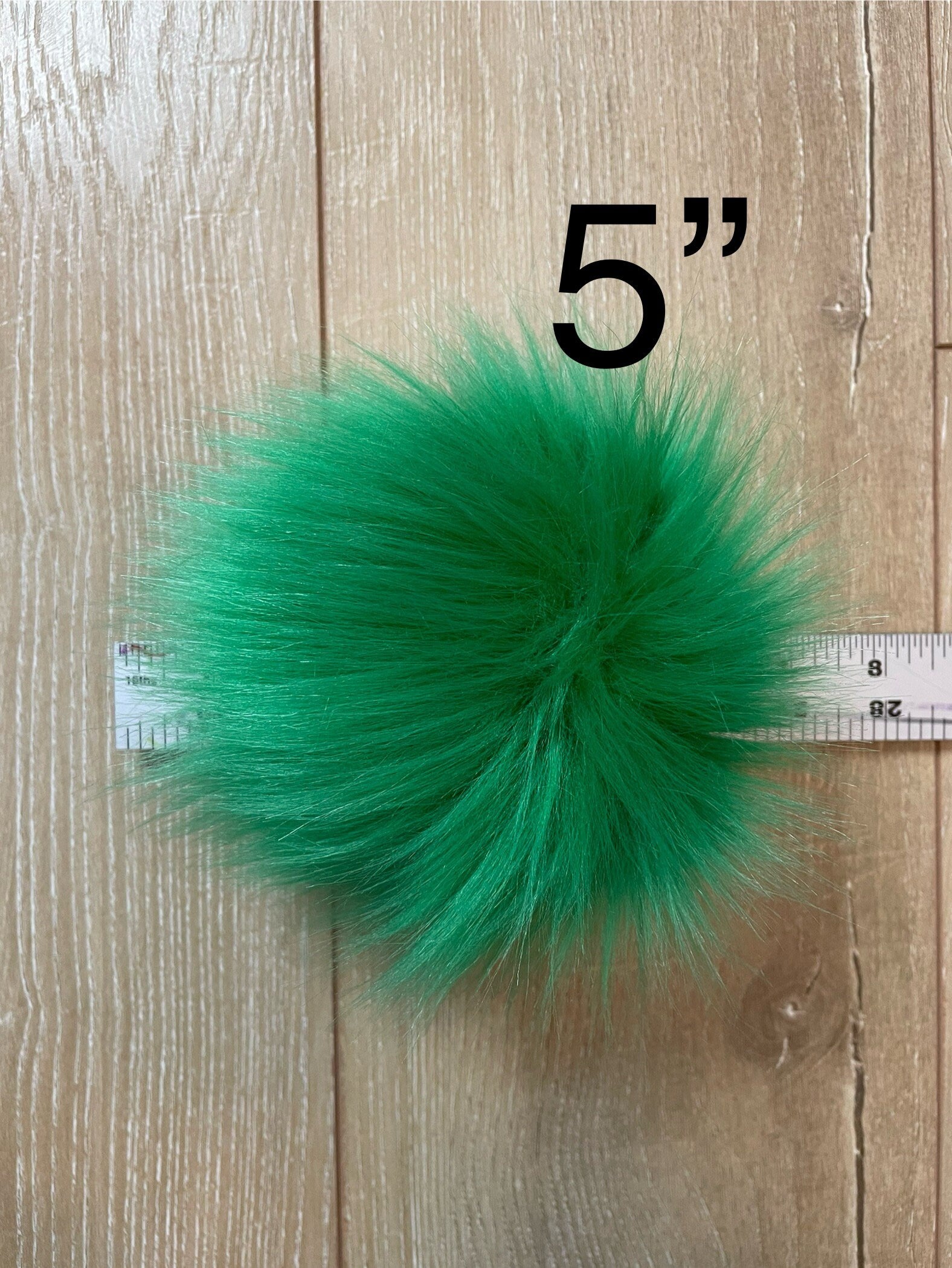 Kelly green Pom