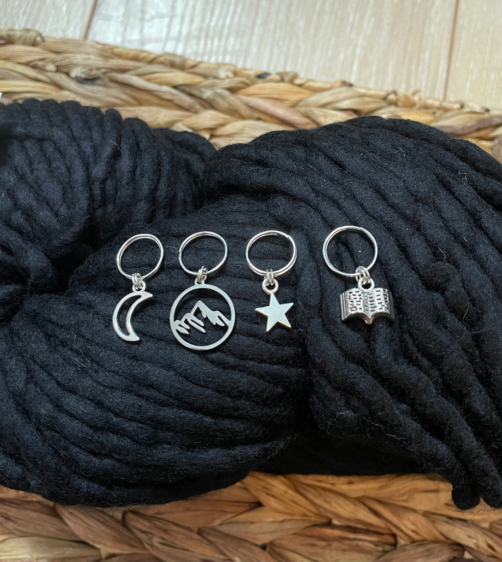 Acotar inspired stitch markers