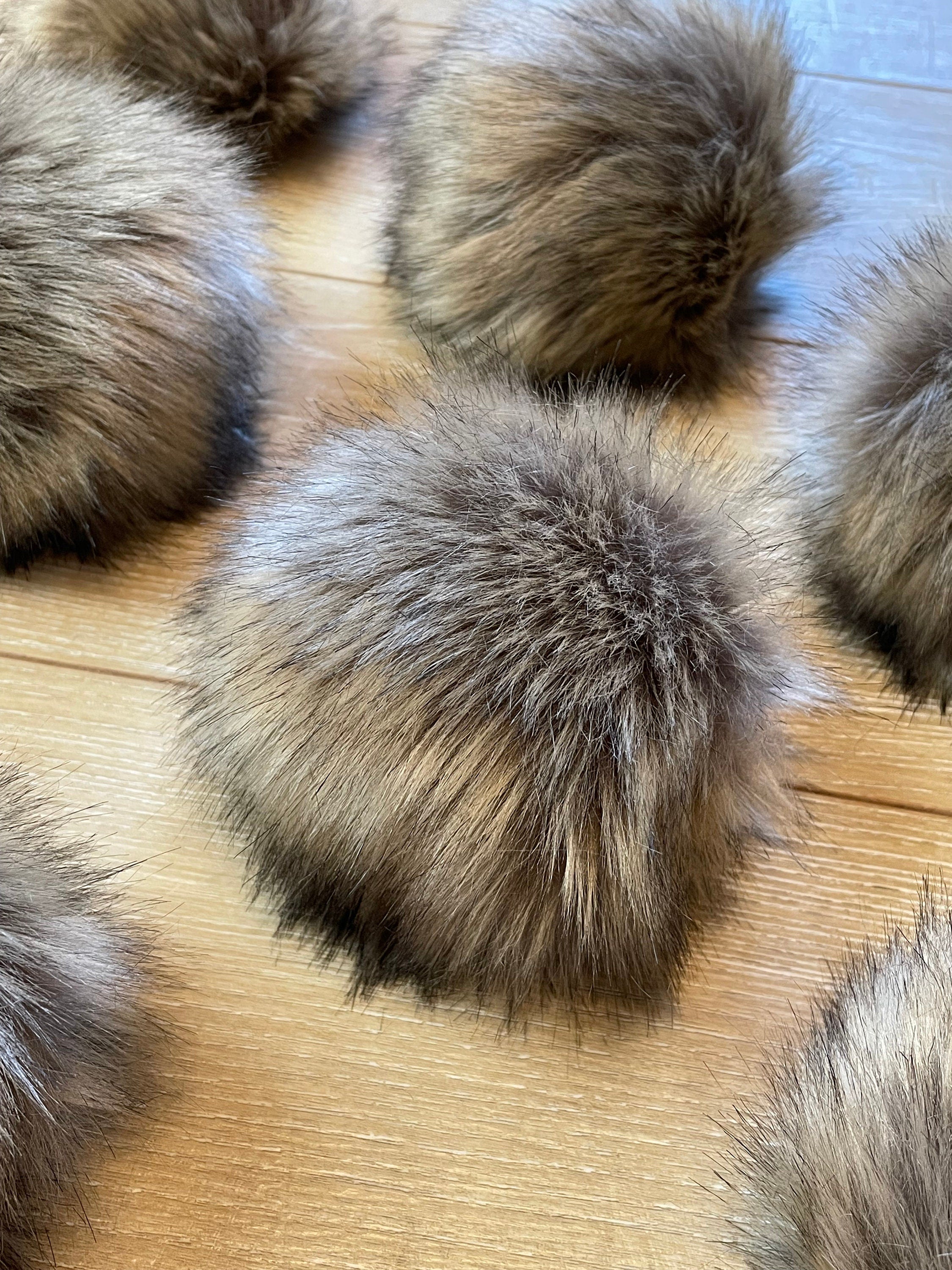 Bunny faux fur pom pom