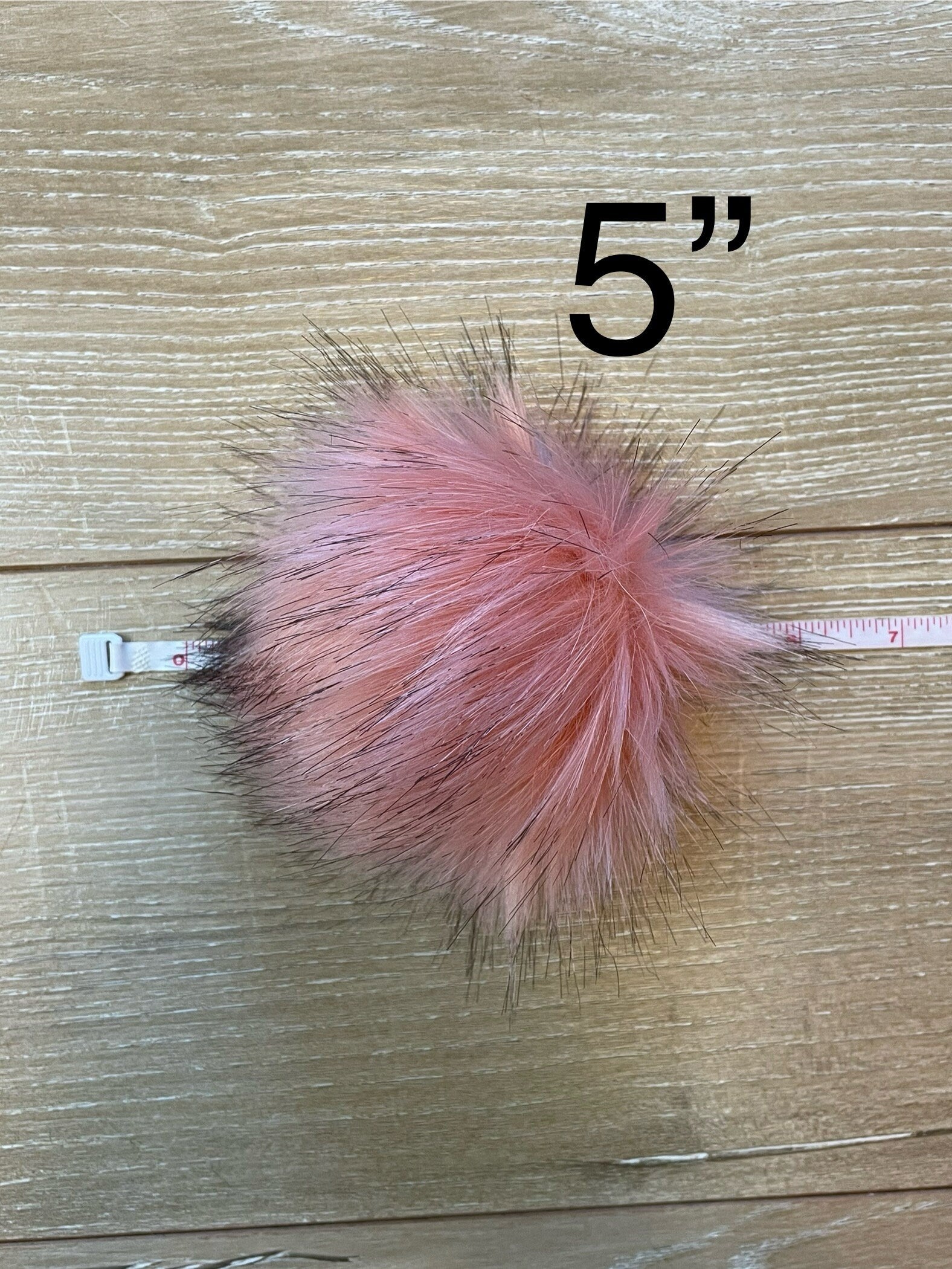 Flamingo faux fur Pom
