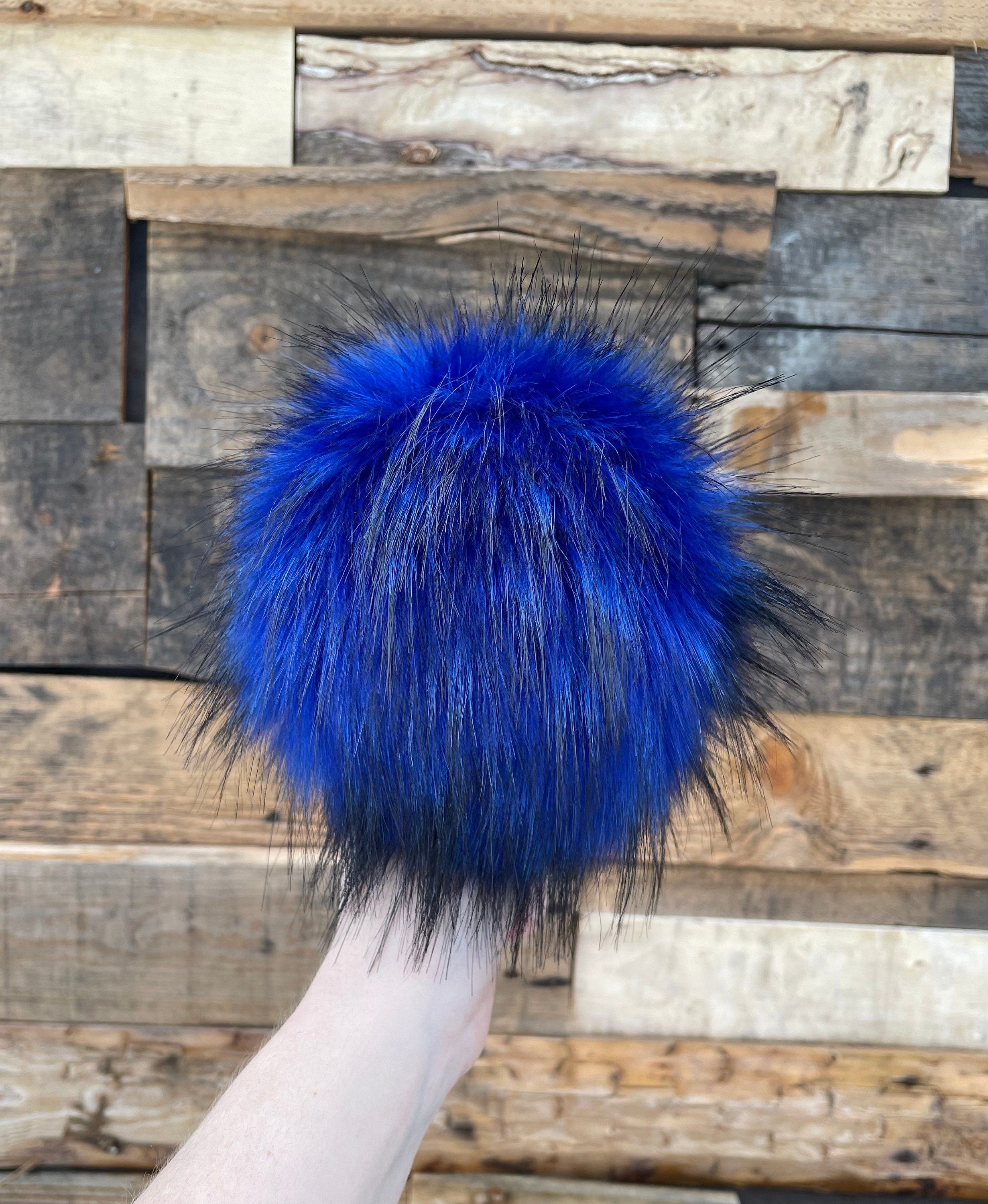 Sapphire luxe Pom