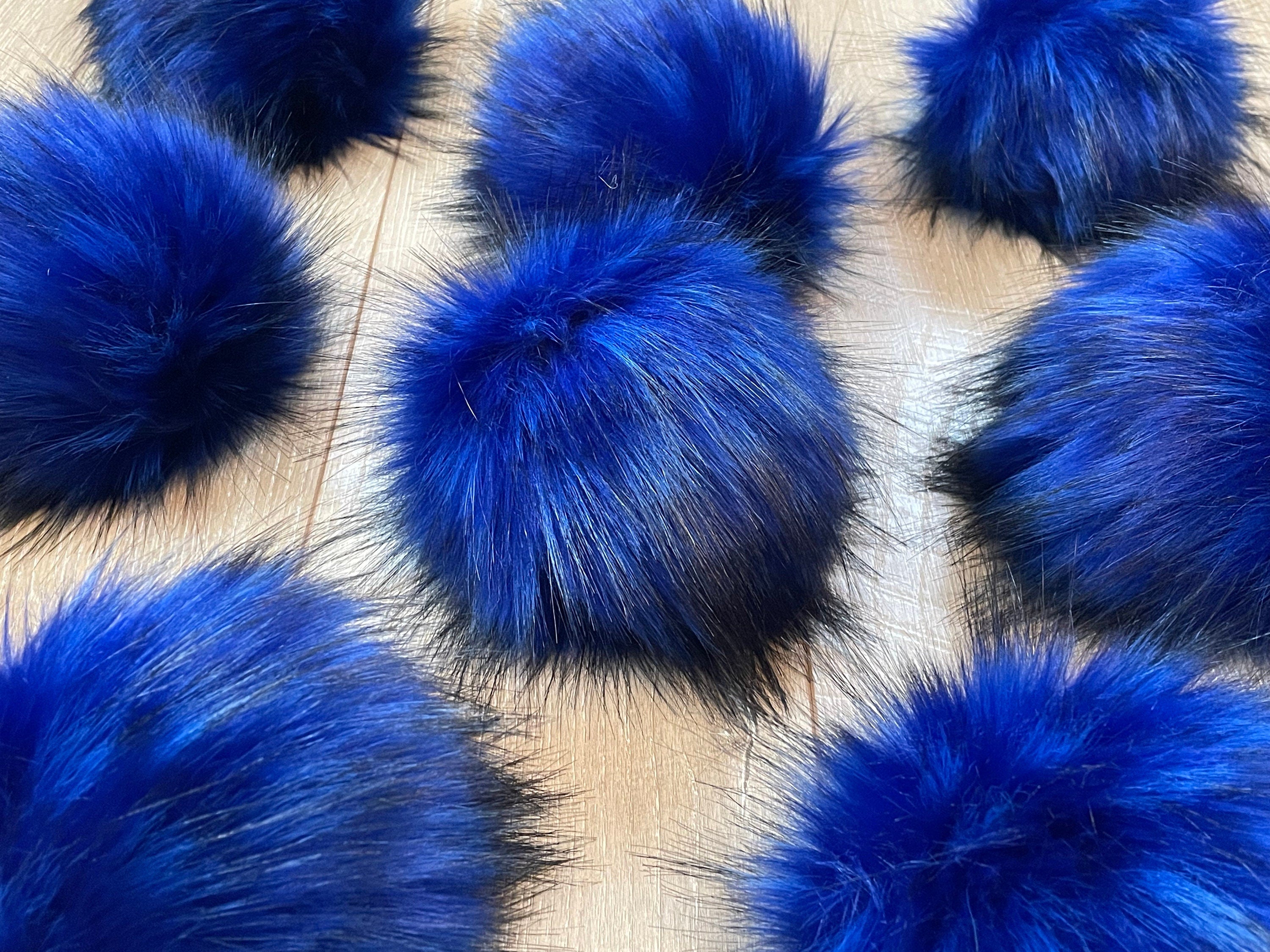 Sapphire luxe Pom