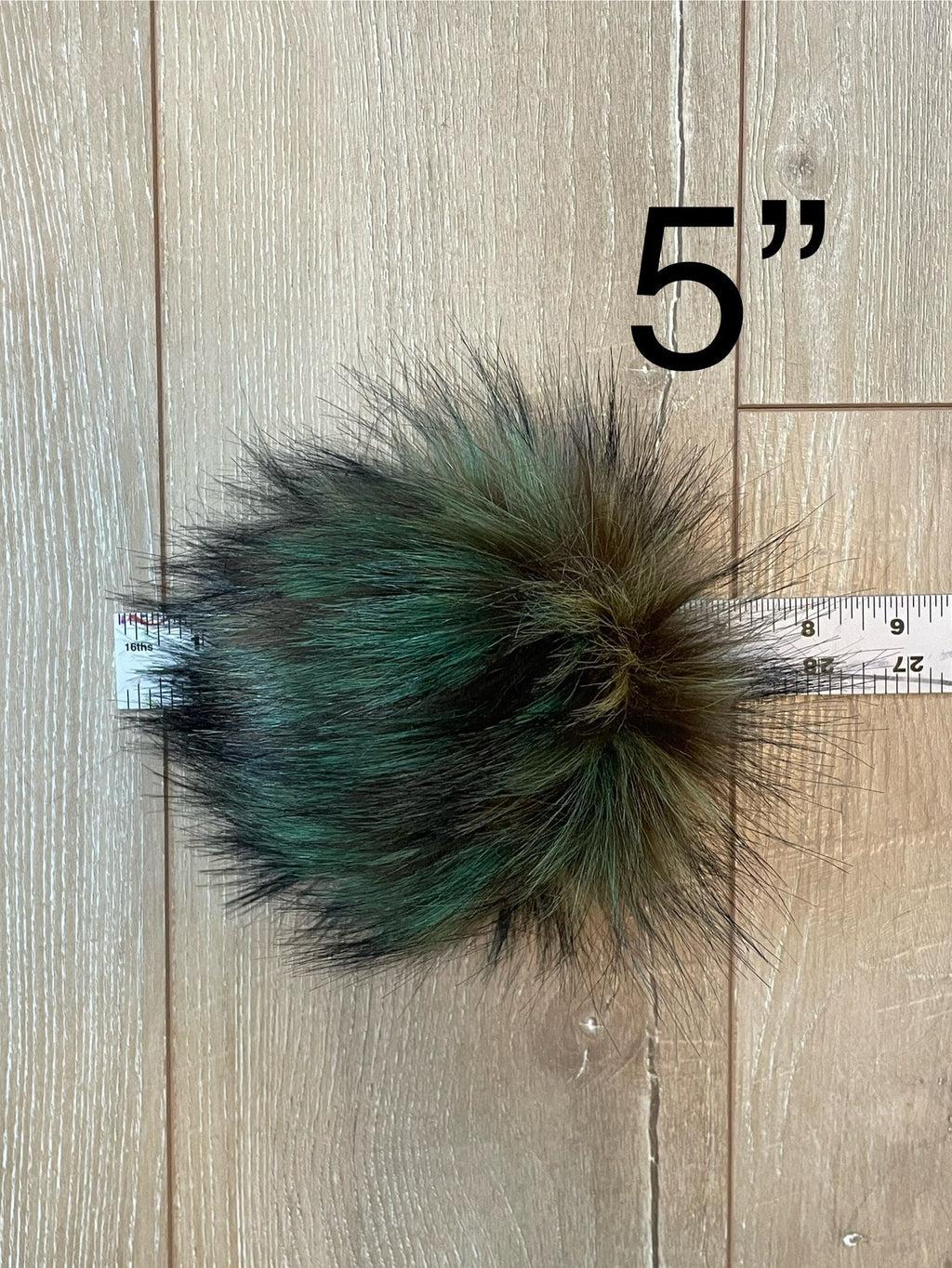 Moss luxe Pom