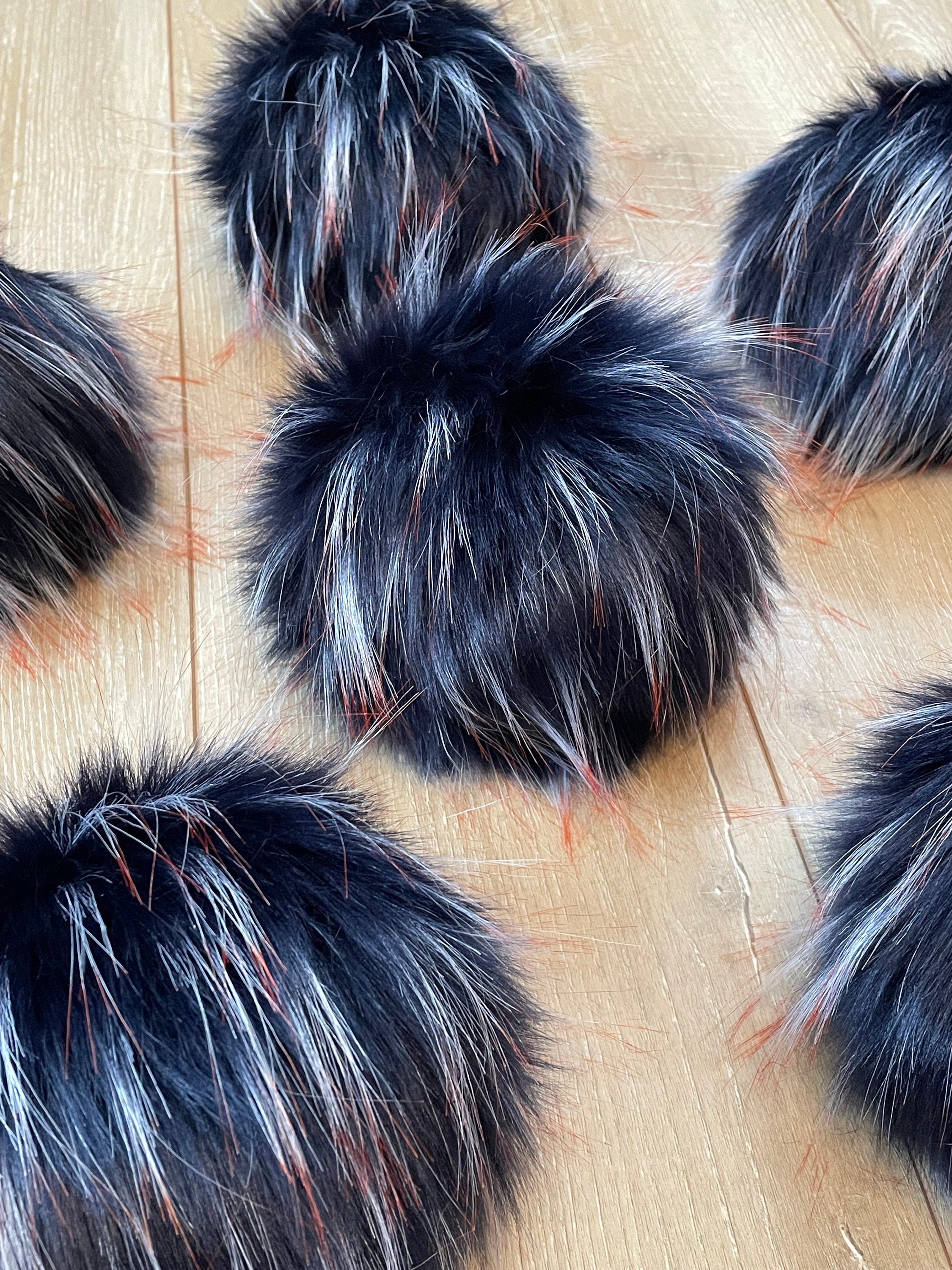 Midnight sky luxe Pom