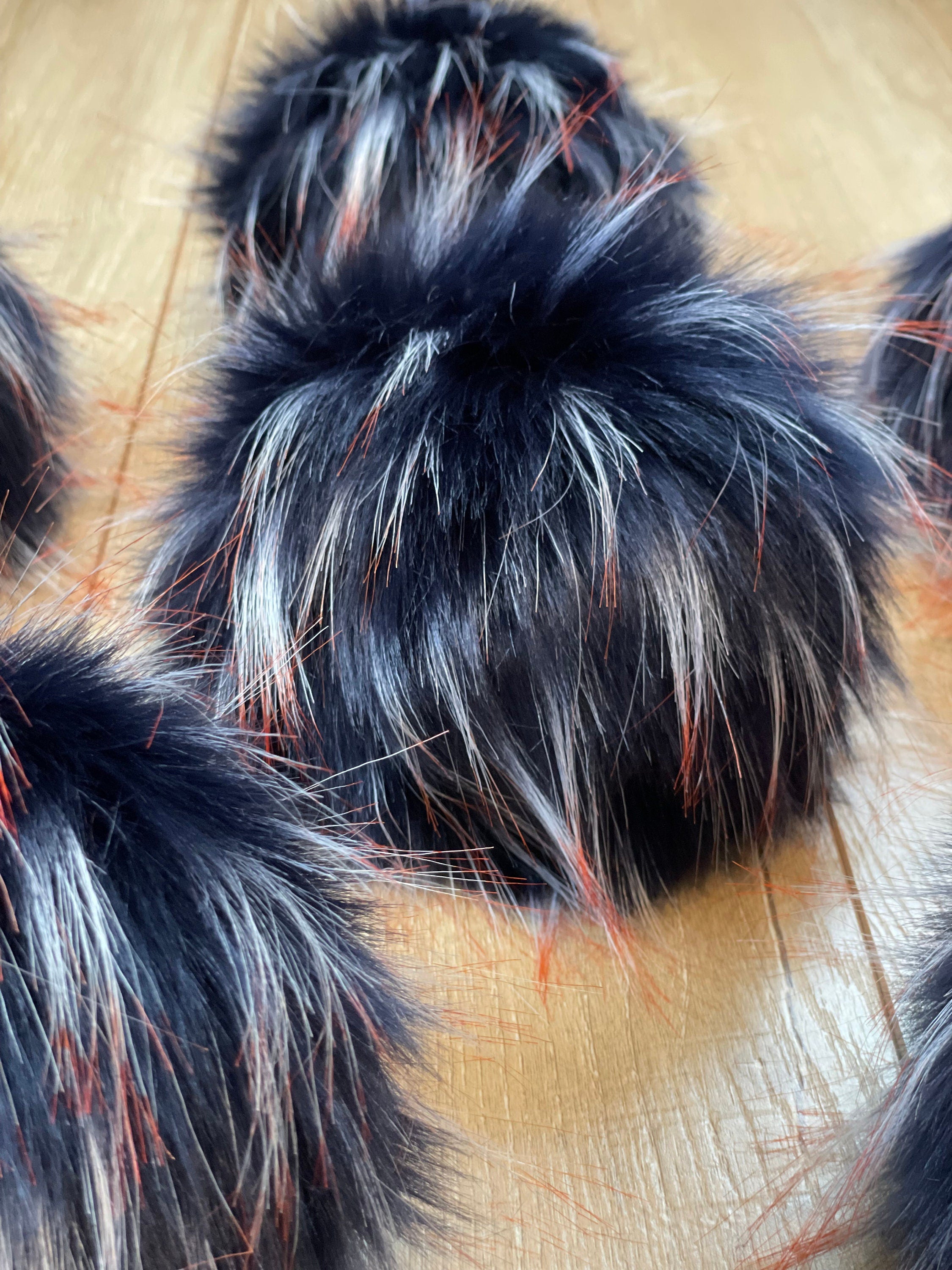 Midnight sky luxe Pom