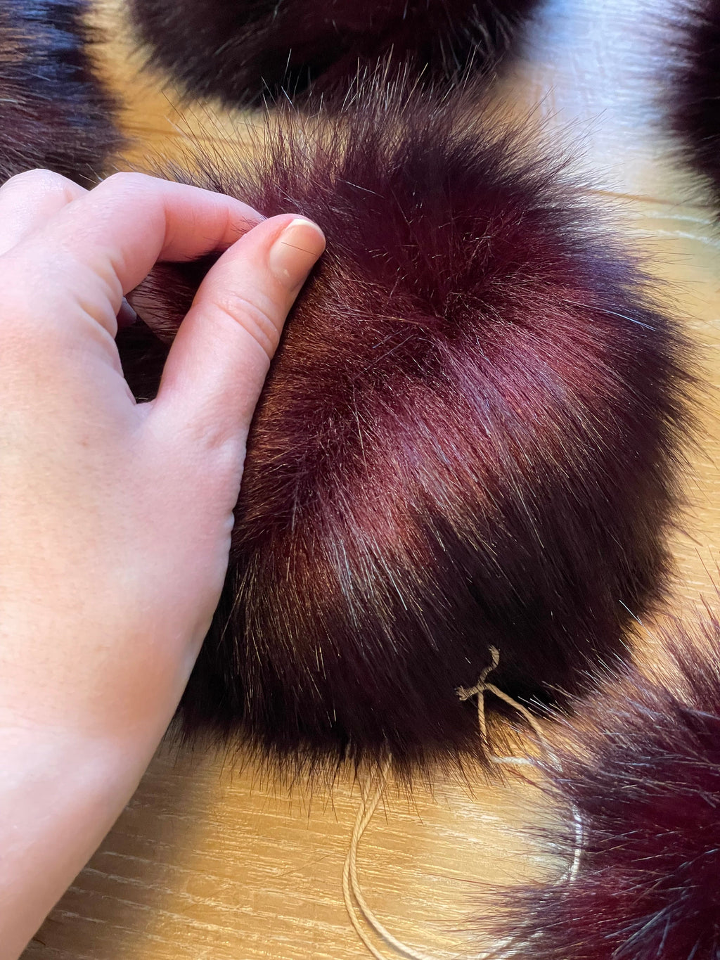 Merlot Luxe Pom