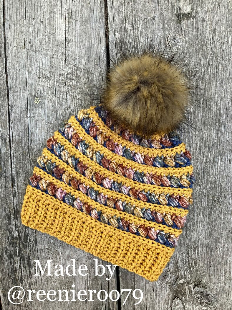 Vintage wolf faux fur pom pom