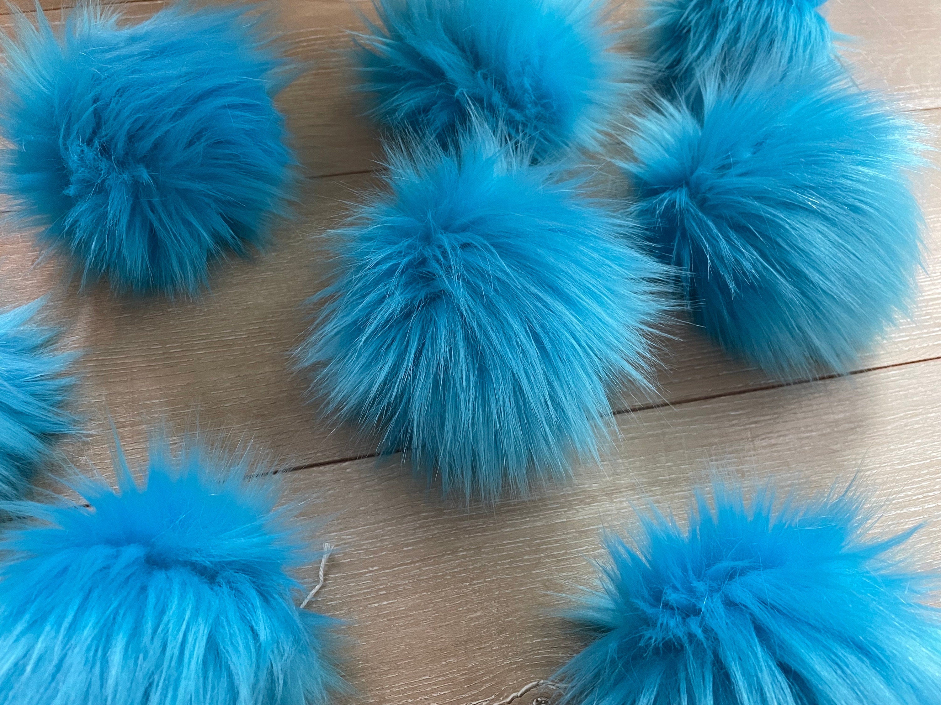 Electric blue Pom