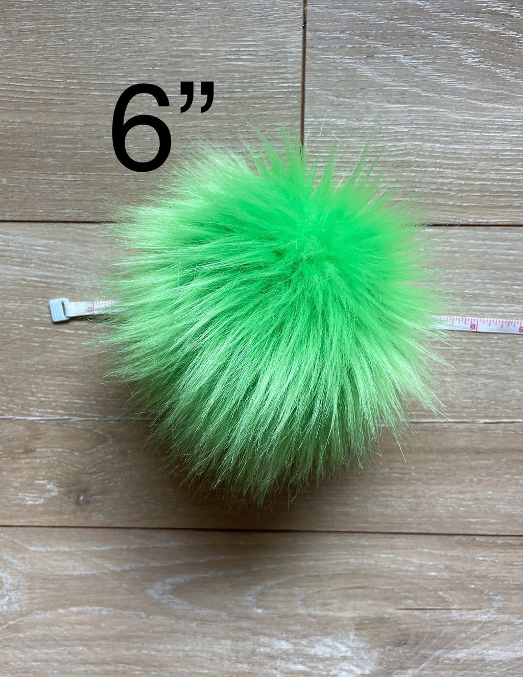 Grass green Pom