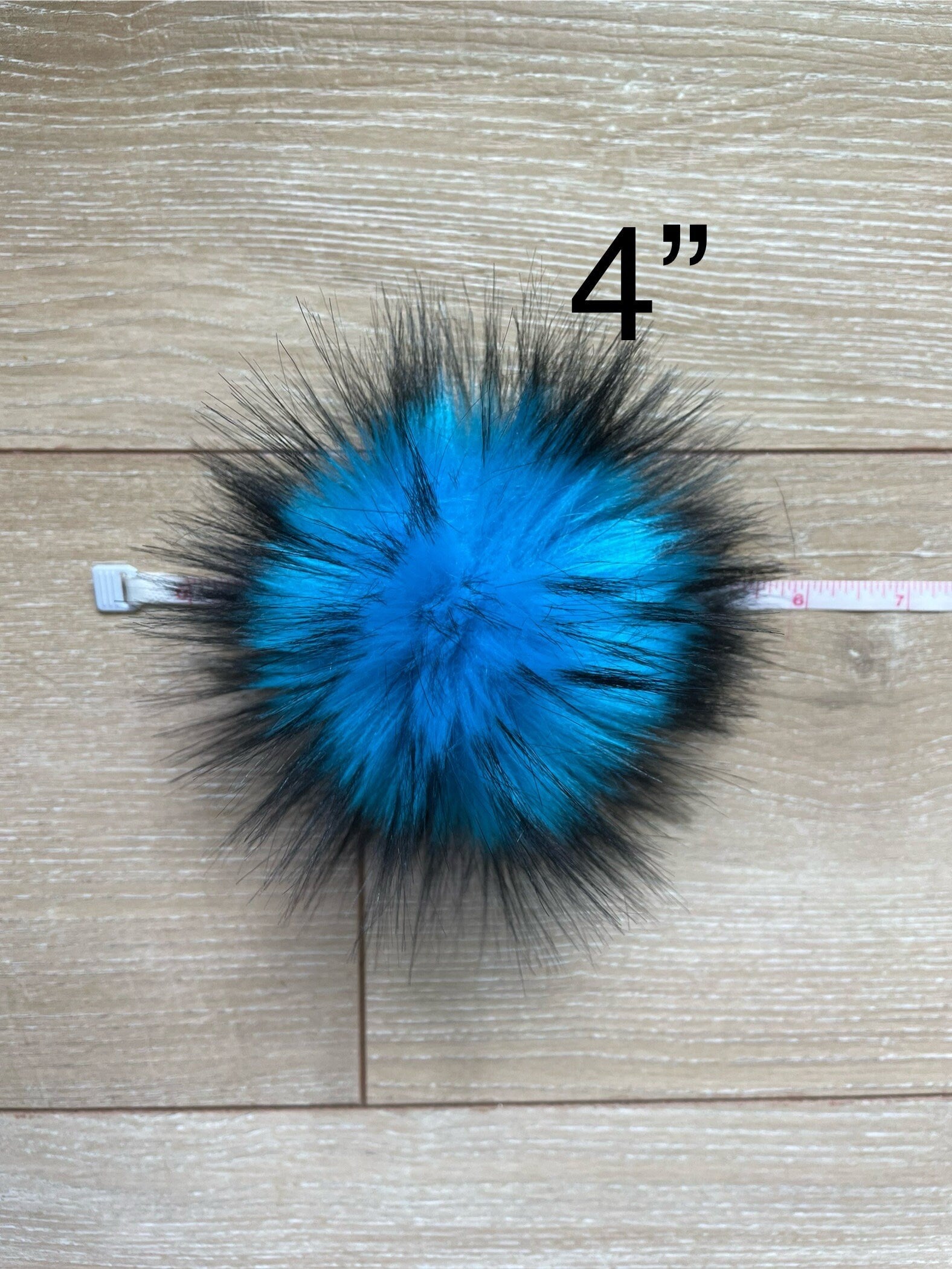 Blue nights faux fur pom pom