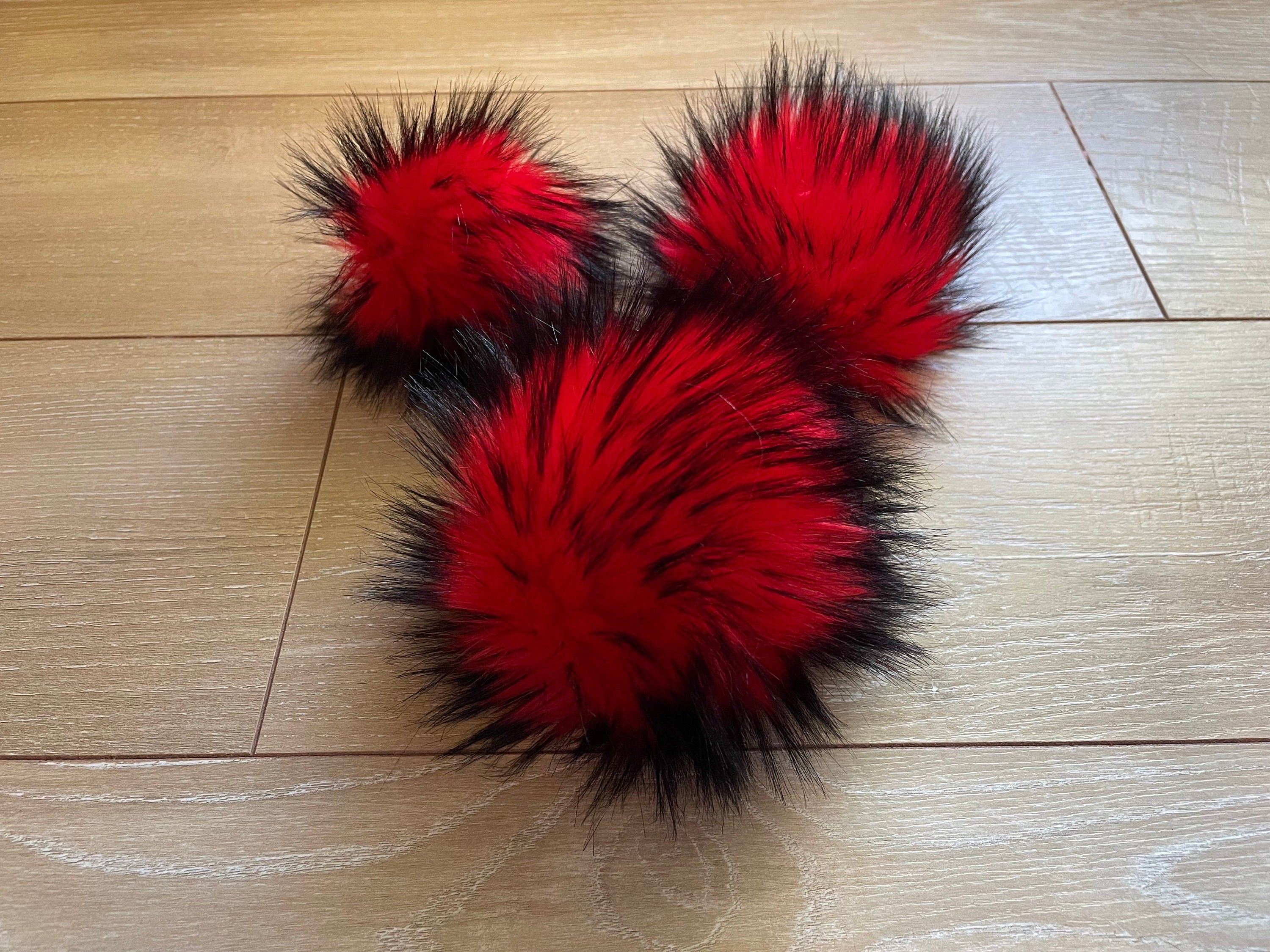 Red nights faux fur pom pom