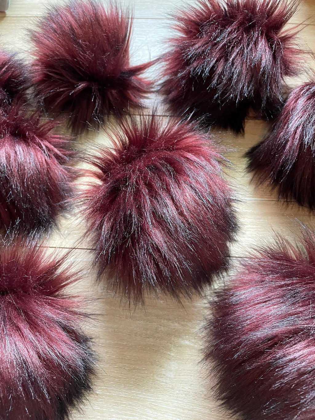 Winery faux fur pom pom