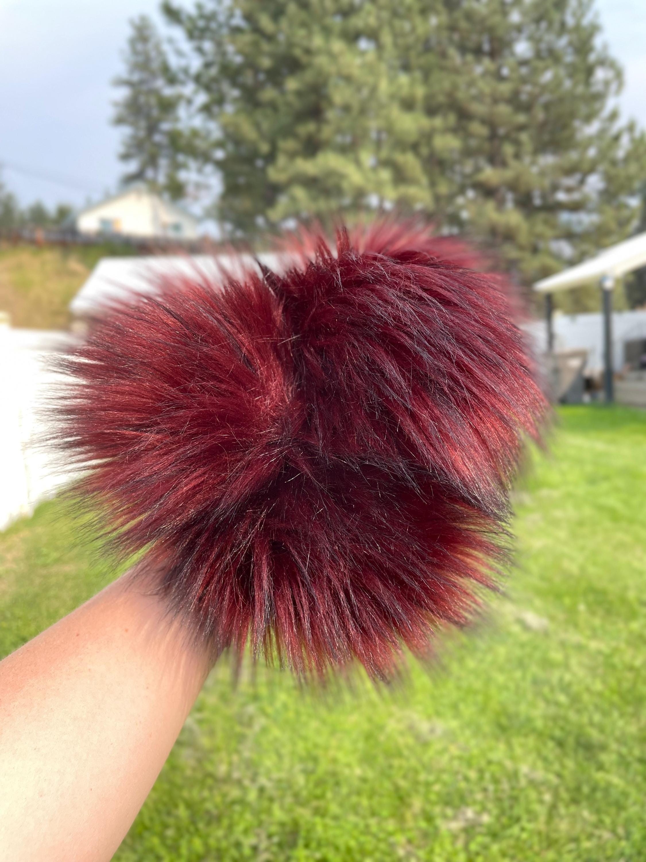 Winery faux fur pom pom