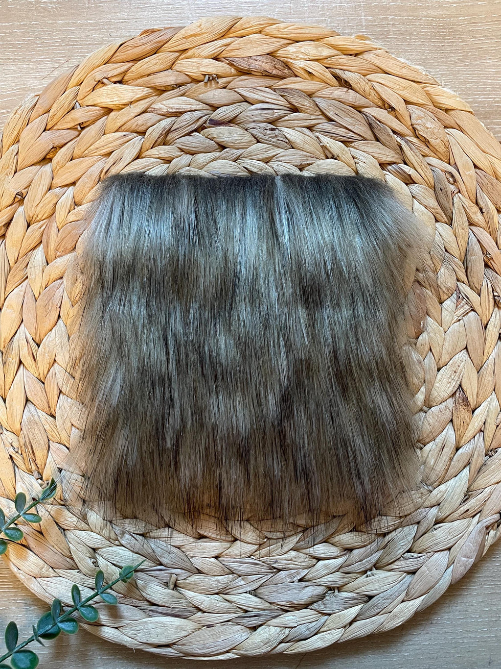 DIY Perfect SQUARE Faux fur Pom Pom