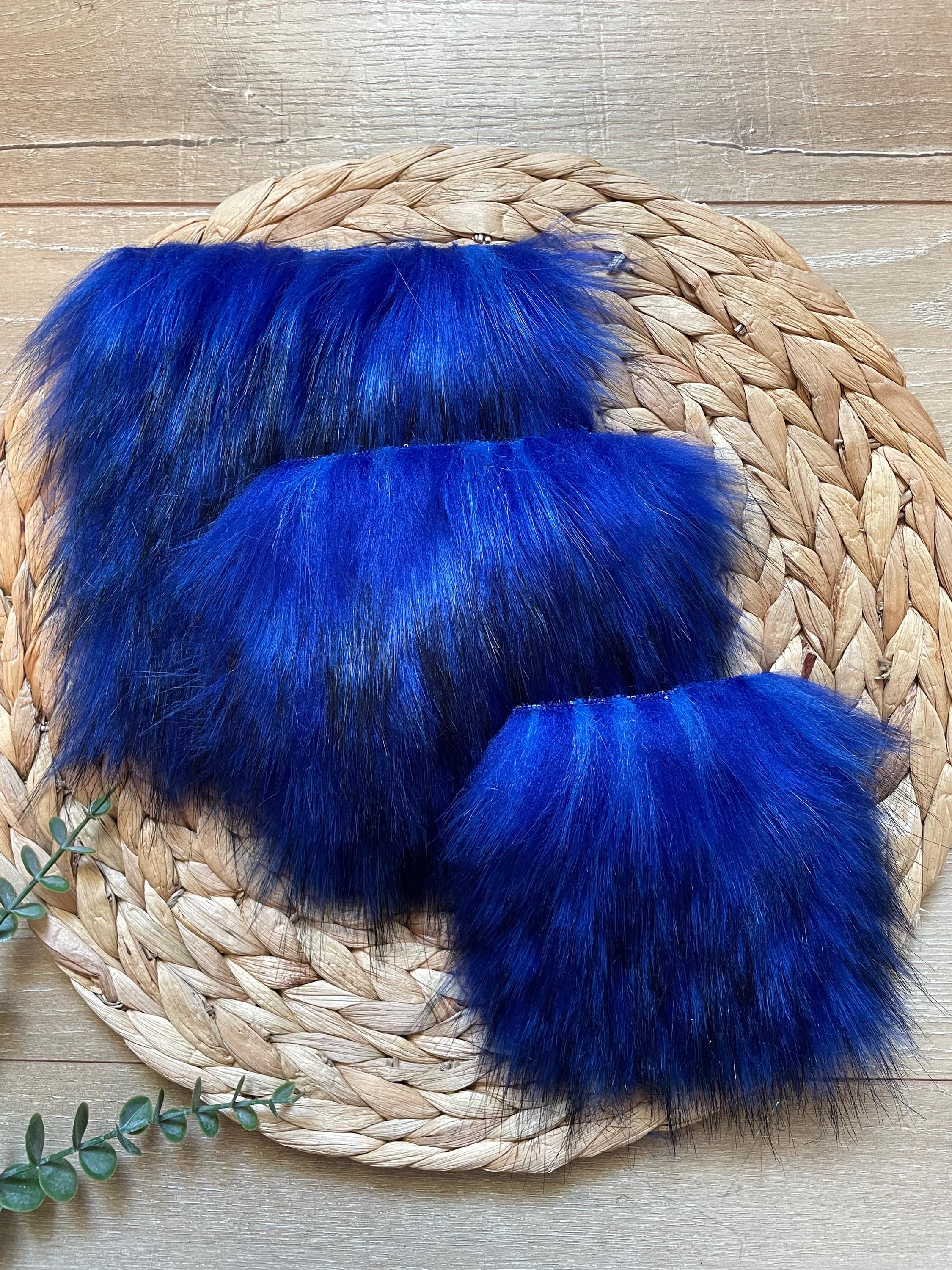 DIY Sapphire luxe wolf SQUARE Faux fur Pom Pom