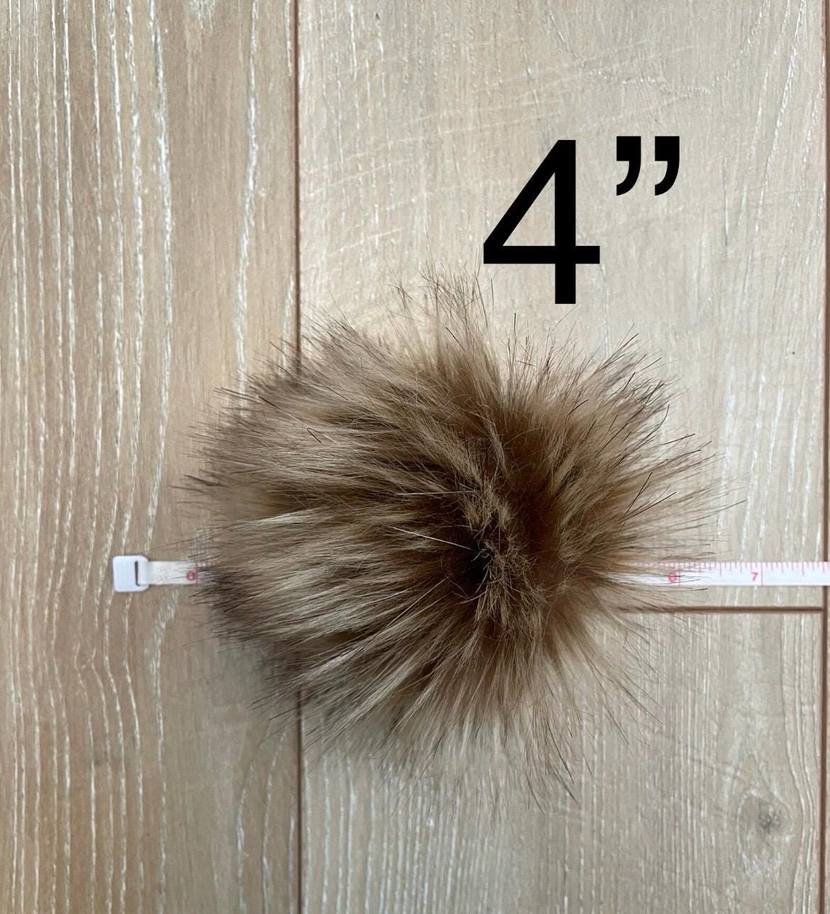 DIY Highland SQUARE Faux fur Pom Pom