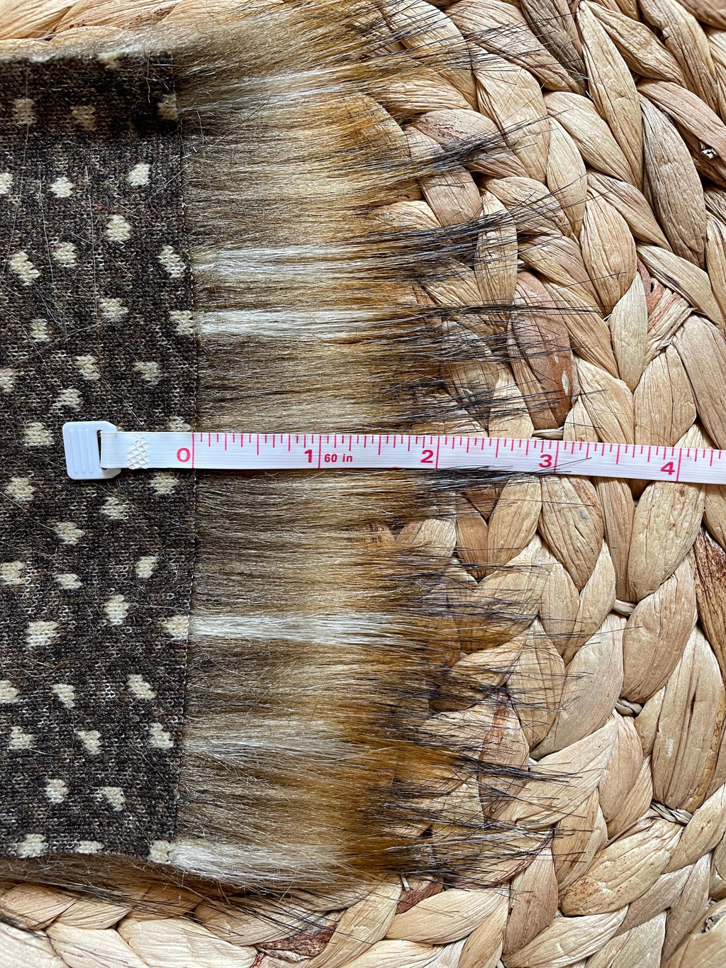 DIY Goldy SQUARE Faux fur Pom Pom