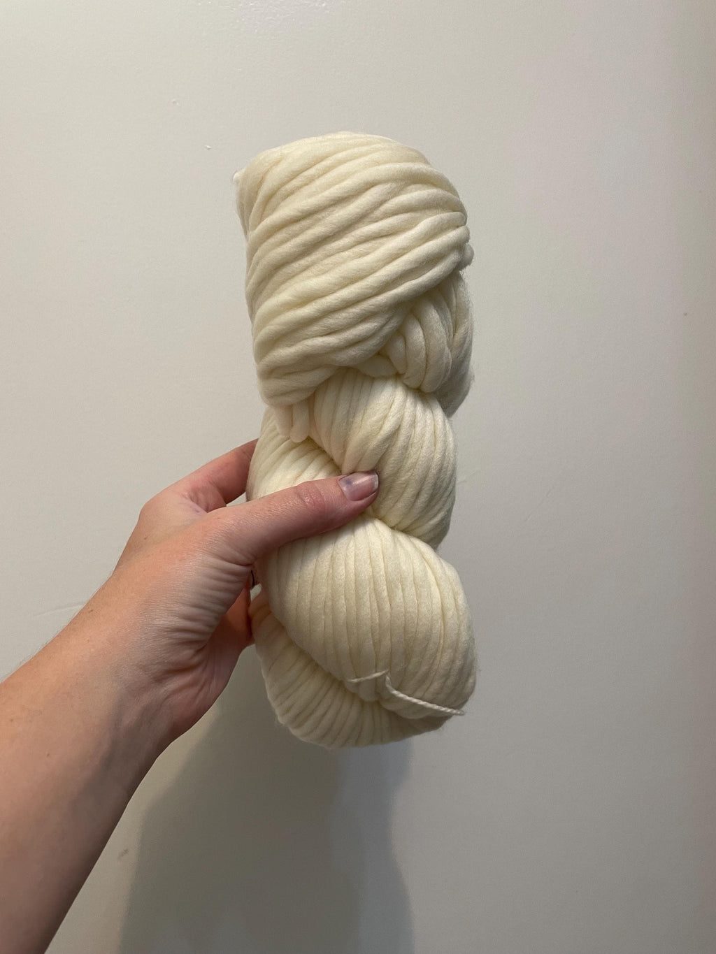 Natural super bulky merino wool yarn