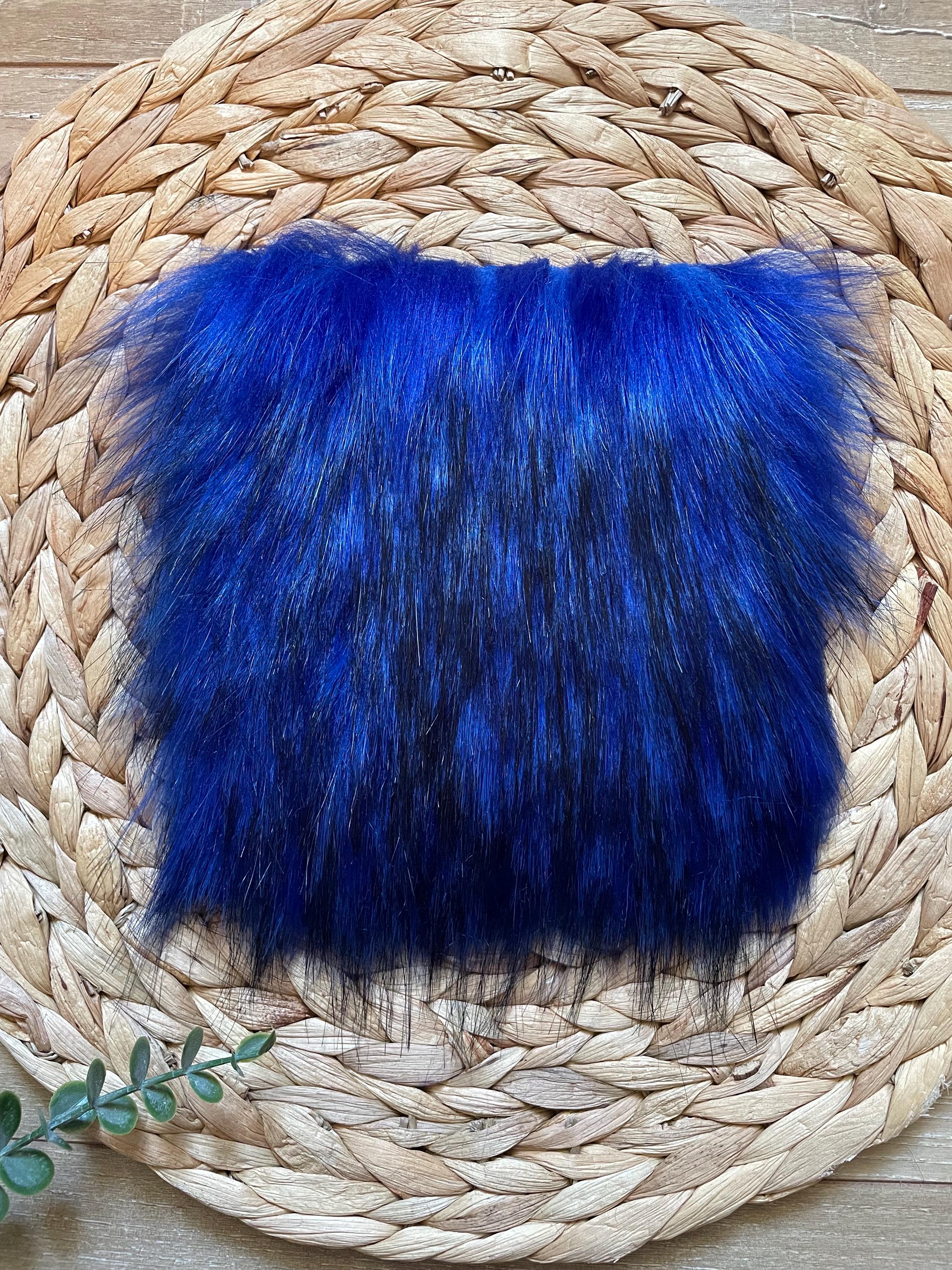 DIY Sapphire luxe wolf SQUARE Faux fur Pom Pom