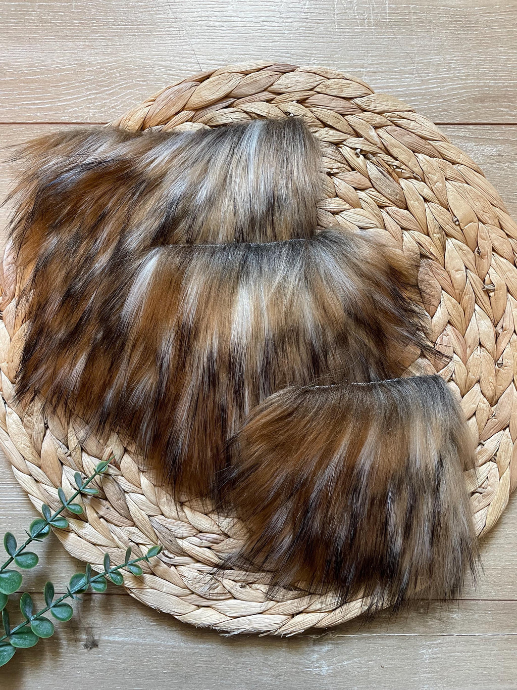 DIY Sabre tooth SQUARE Faux fur Pom Pom