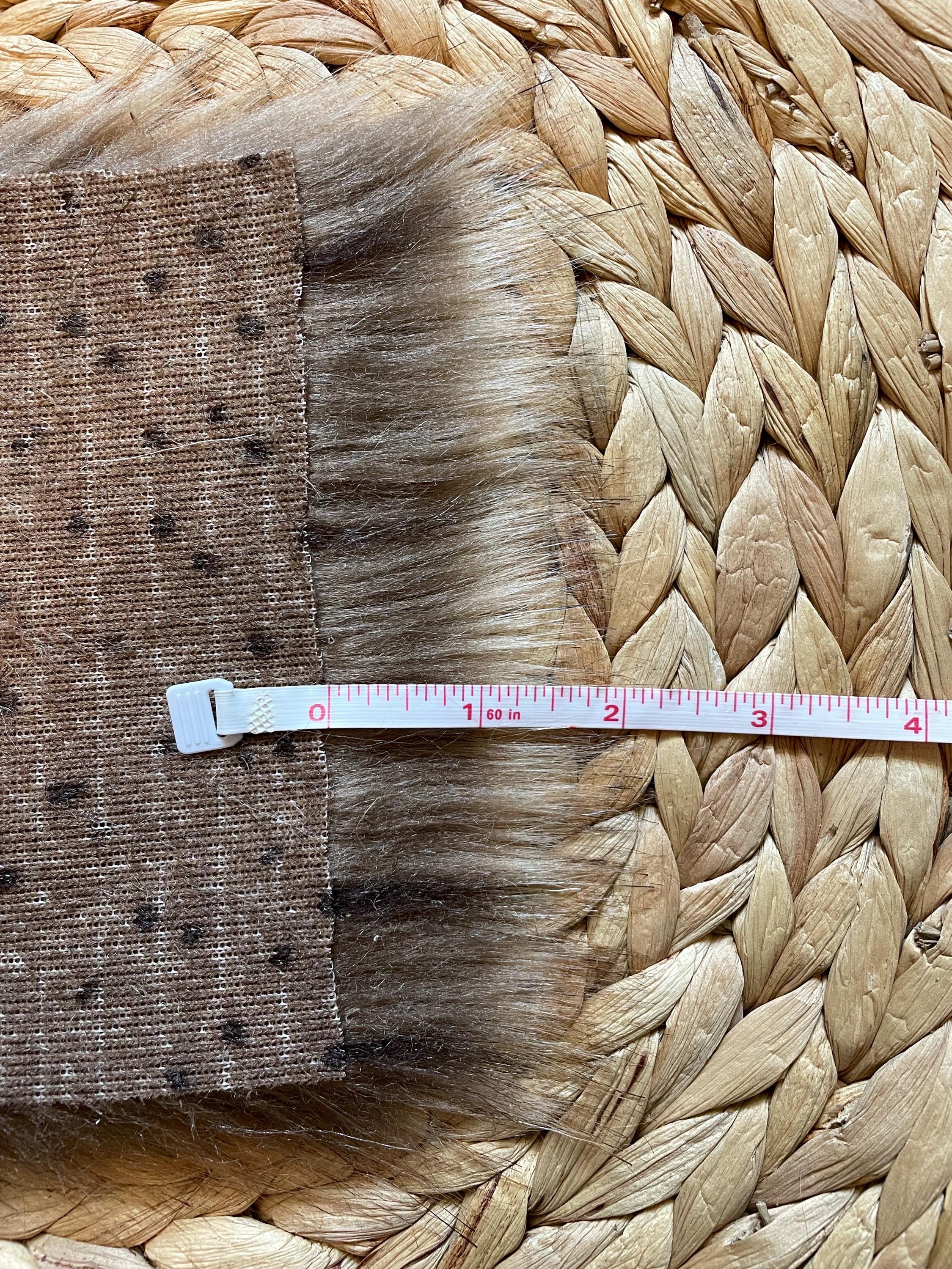 DIY Highland SQUARE Faux fur Pom Pom