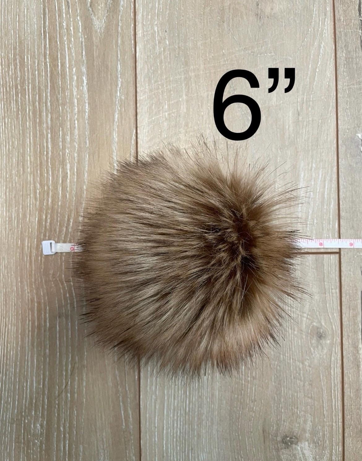 DIY Highland SQUARE Faux fur Pom Pom