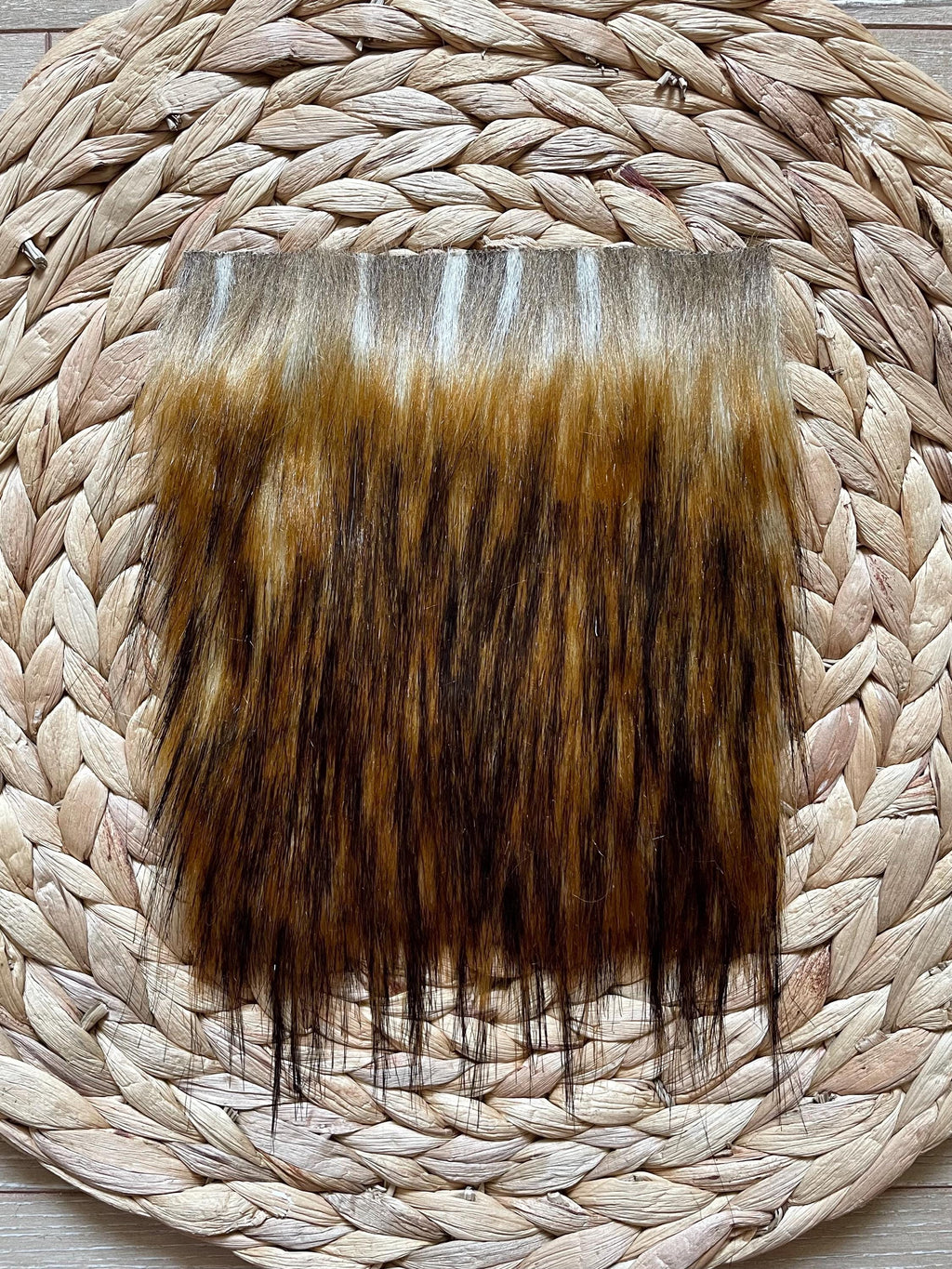 DIY Goldy SQUARE Faux fur Pom Pom