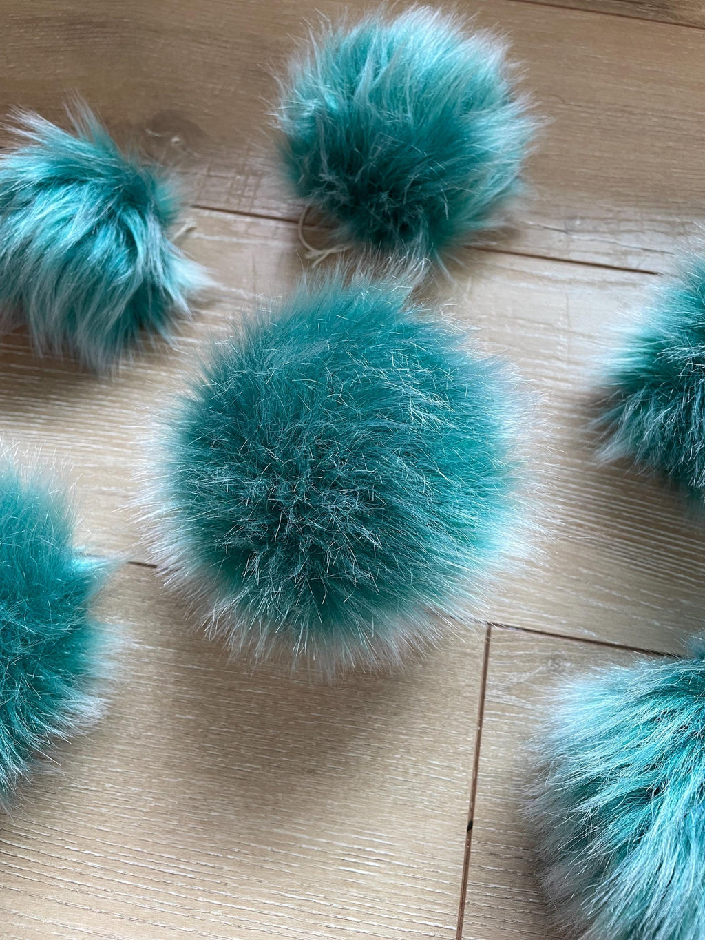 Sage pearl Pom