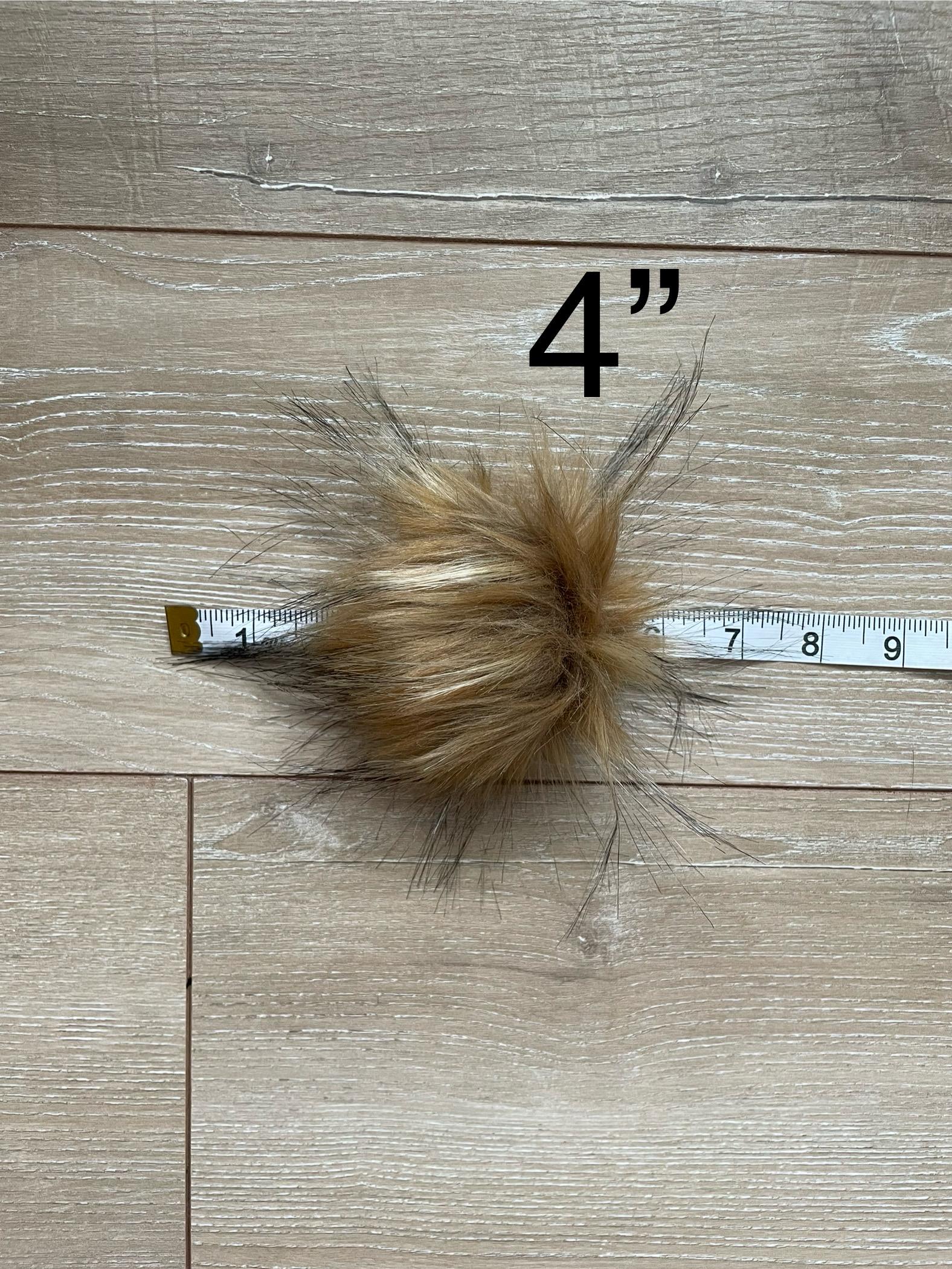 Crème brûlée Faux fur Pom Pom