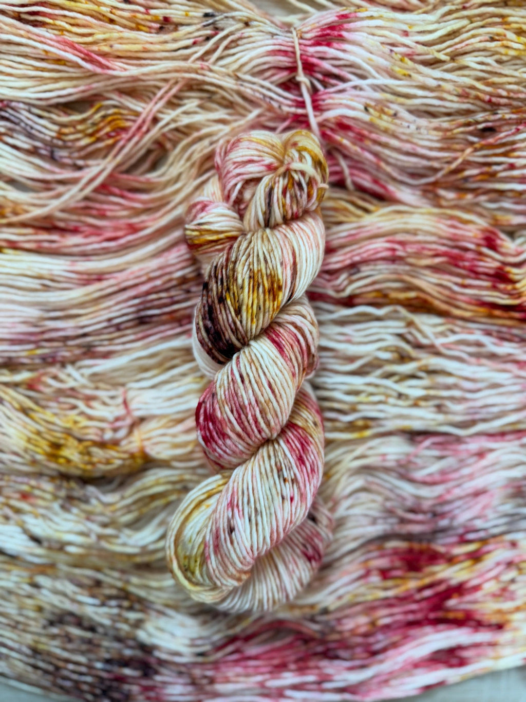 Morrigan hand dyed (worsted/aran)