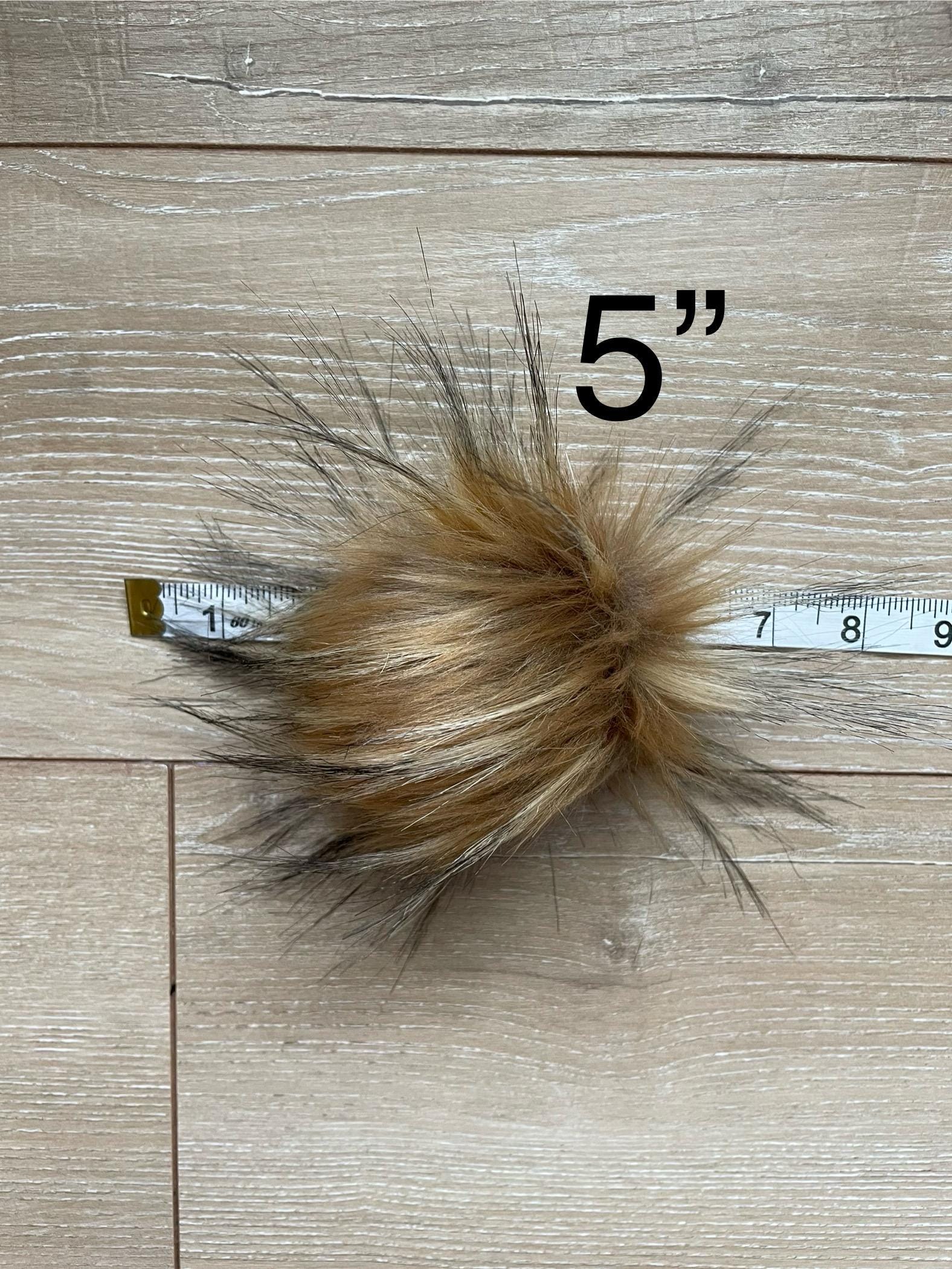 Crème brûlée Faux fur Pom Pom