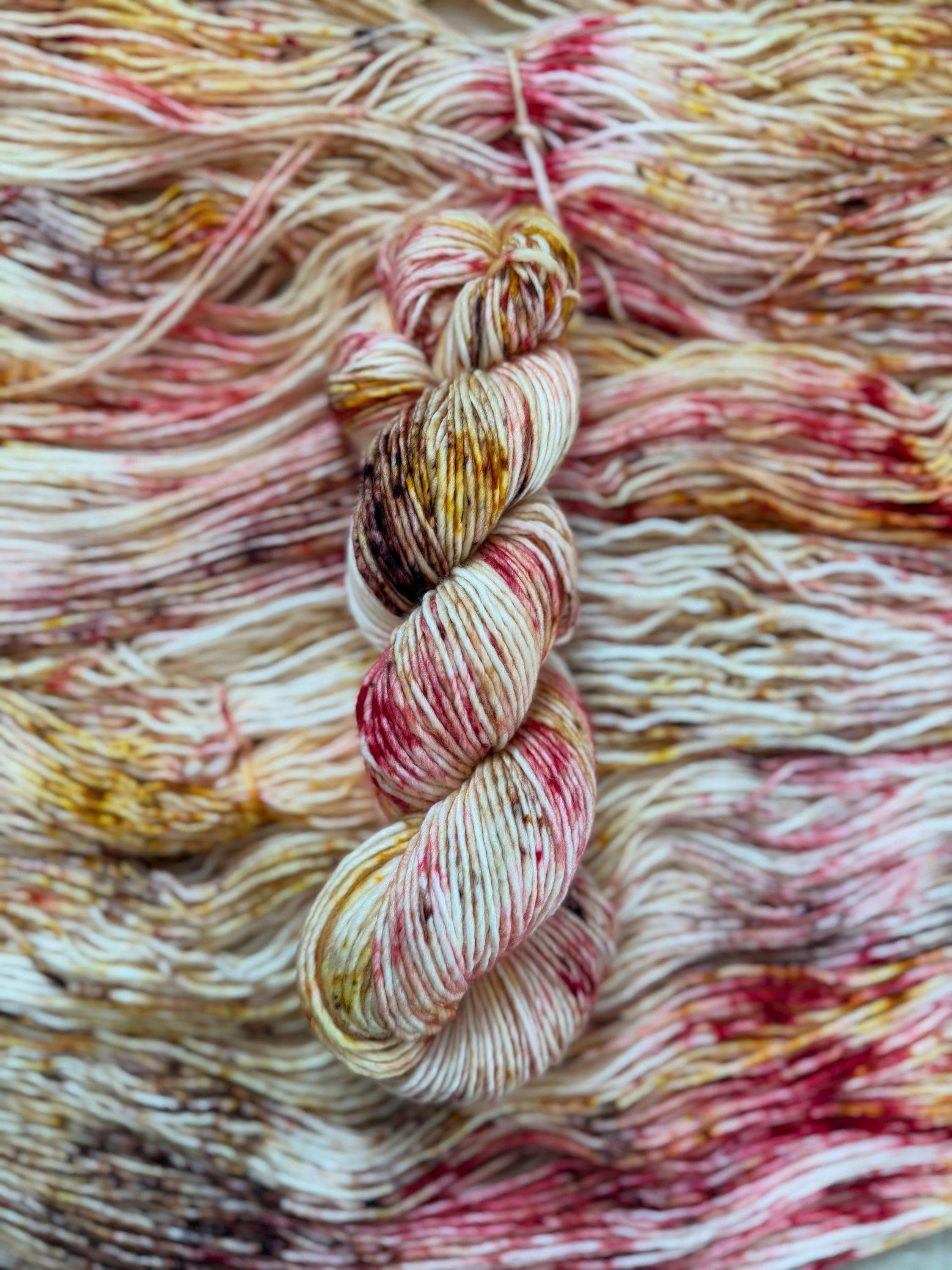 Morrigan hand dyed (worsted/aran)