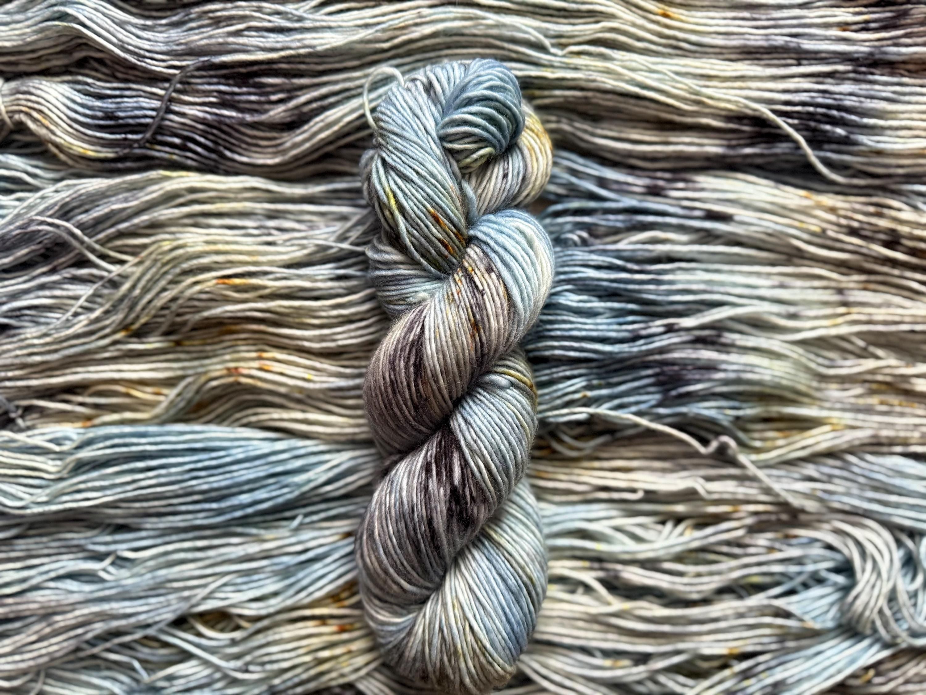 Feyre darling hand dyed (worsted/aran) merino wool yarn