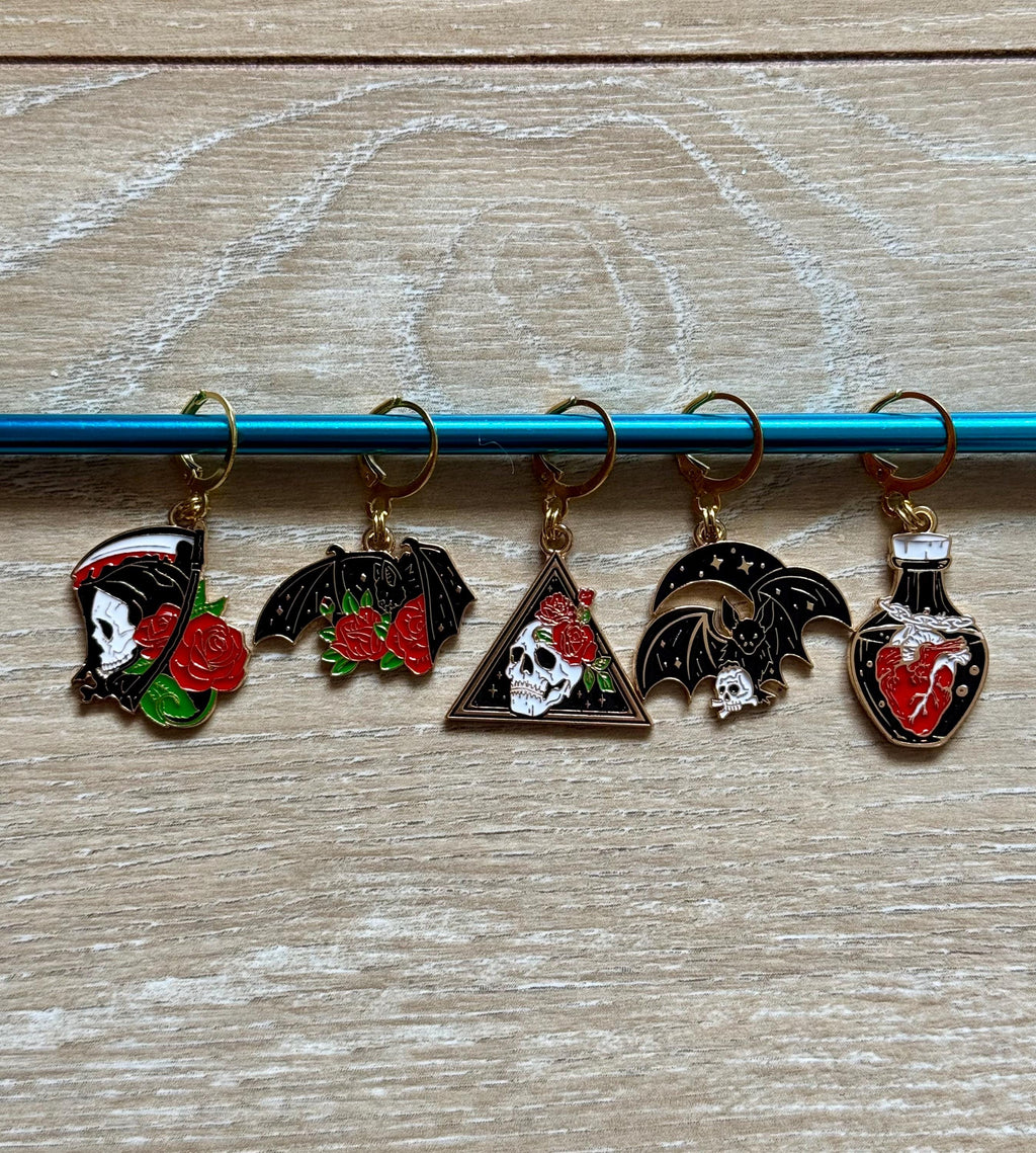 Stitch markers, crochet, knit, gold plated, round clasp, 5 pack, skull, red rose, knitting, open and closet, gothic, emo, goth, dark, black