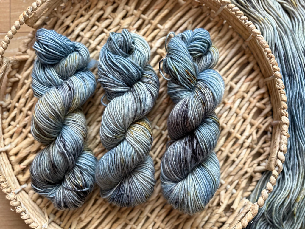 Feyre darling hand dyed (worsted/aran) merino wool yarn