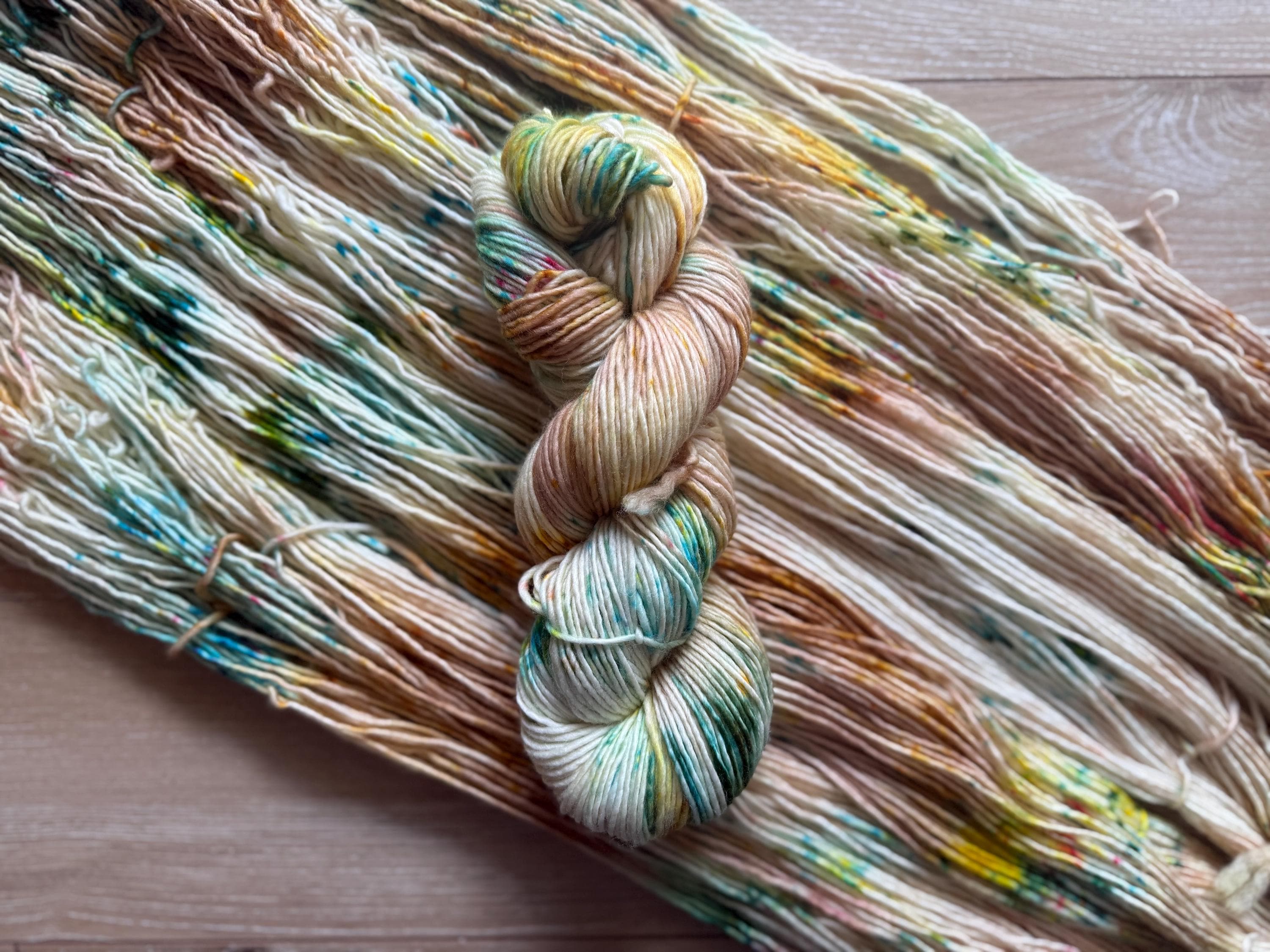 Elain hand dyed (worsted/aran) merino wool yarn