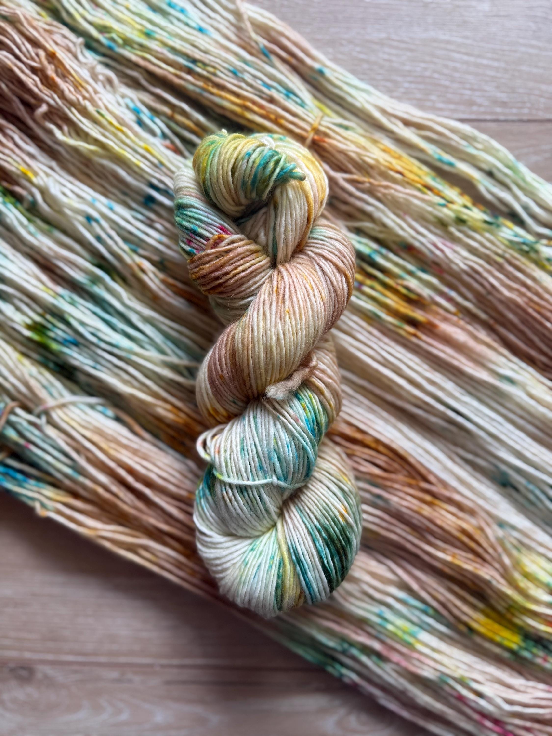 Elain hand dyed (worsted/aran) merino wool yarn