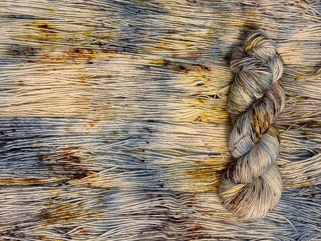 Nesta hand dyed (worsted/aran)