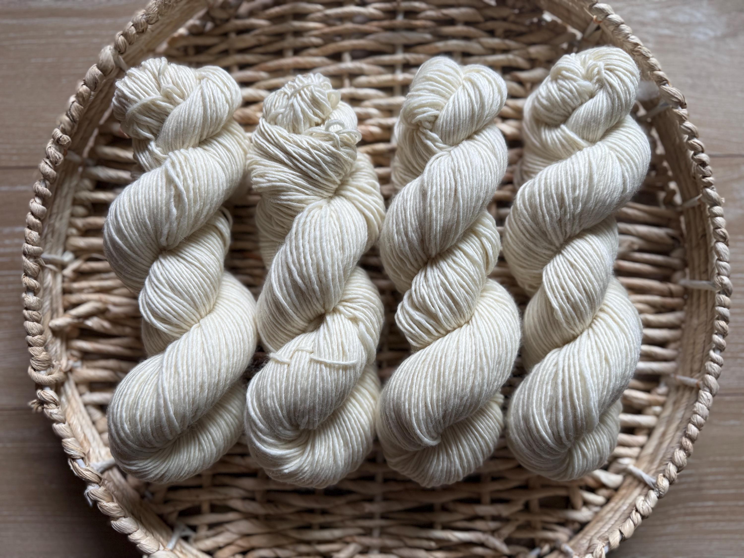 Natural (worsted/aran) merino wool, superwash yarn