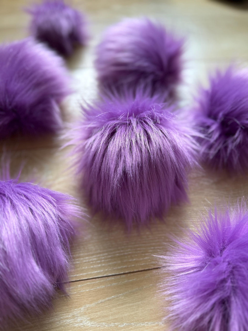 Violet Faux fur Pom Pom