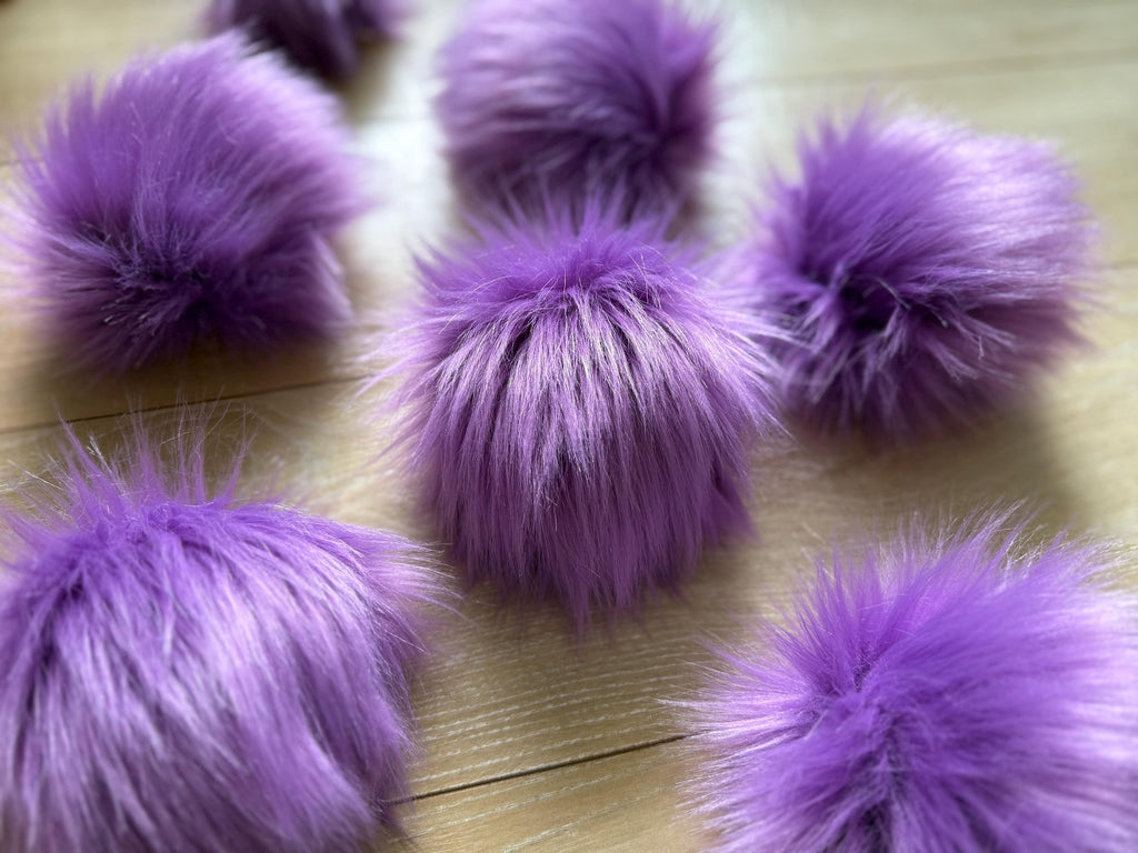 Violet Faux fur Pom Pom