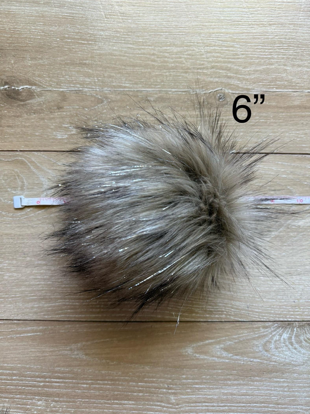 Silver wolf luxe pom