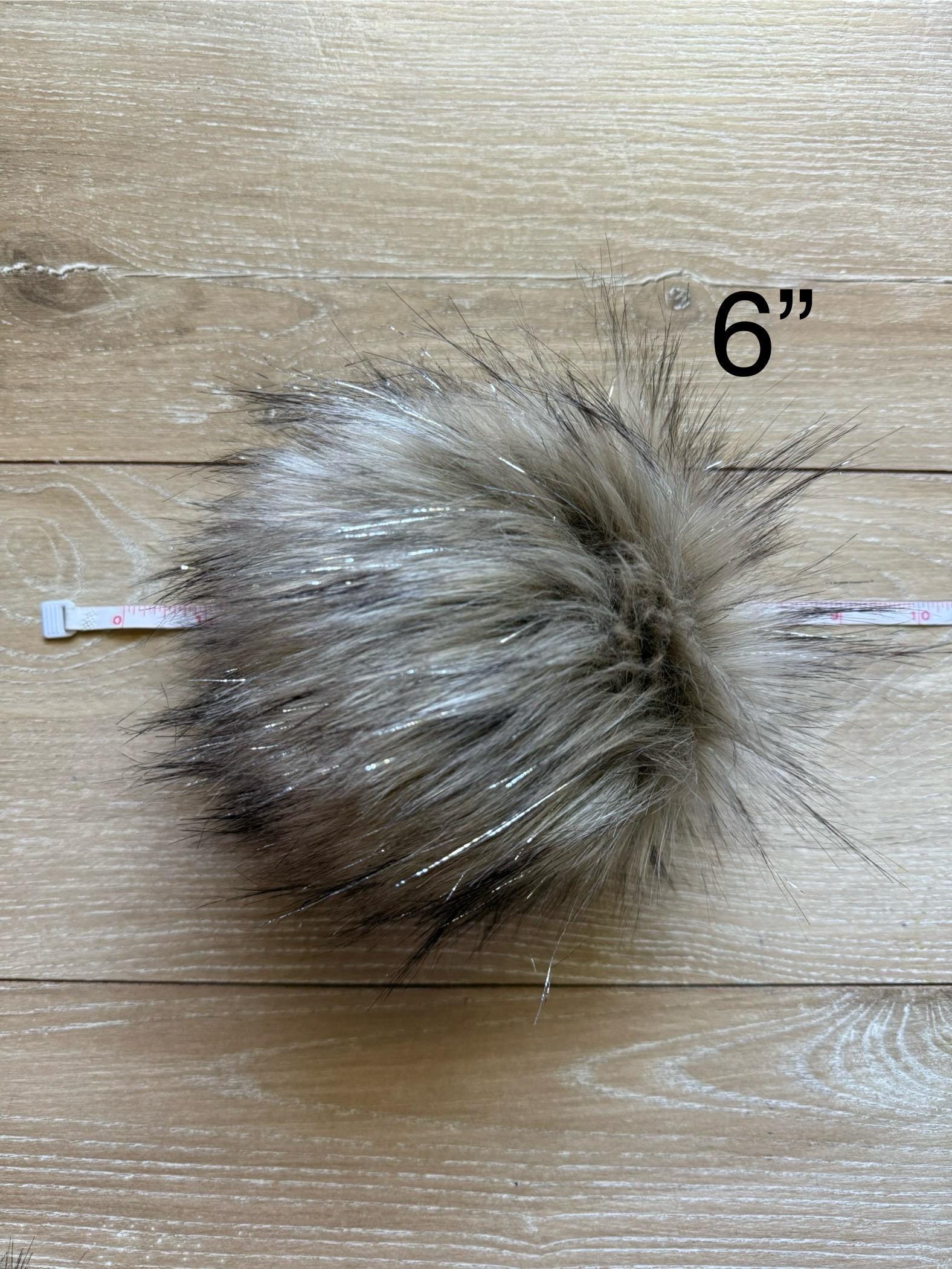 Silver wolf luxe pom