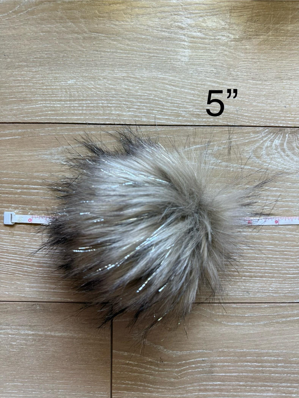 Silver wolf luxe pom