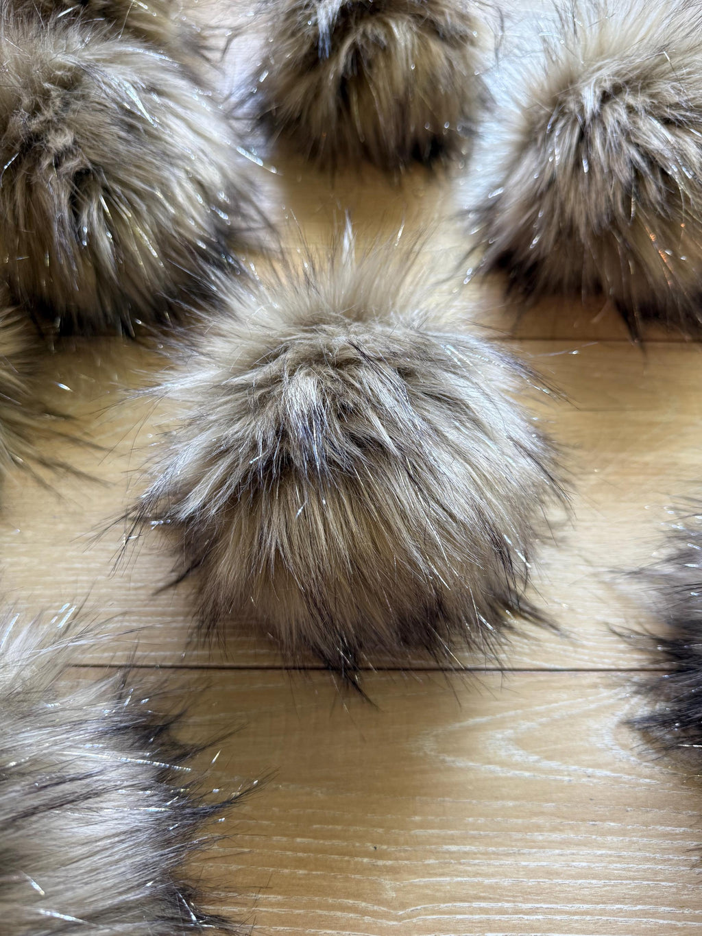 Silver wolf luxe pom